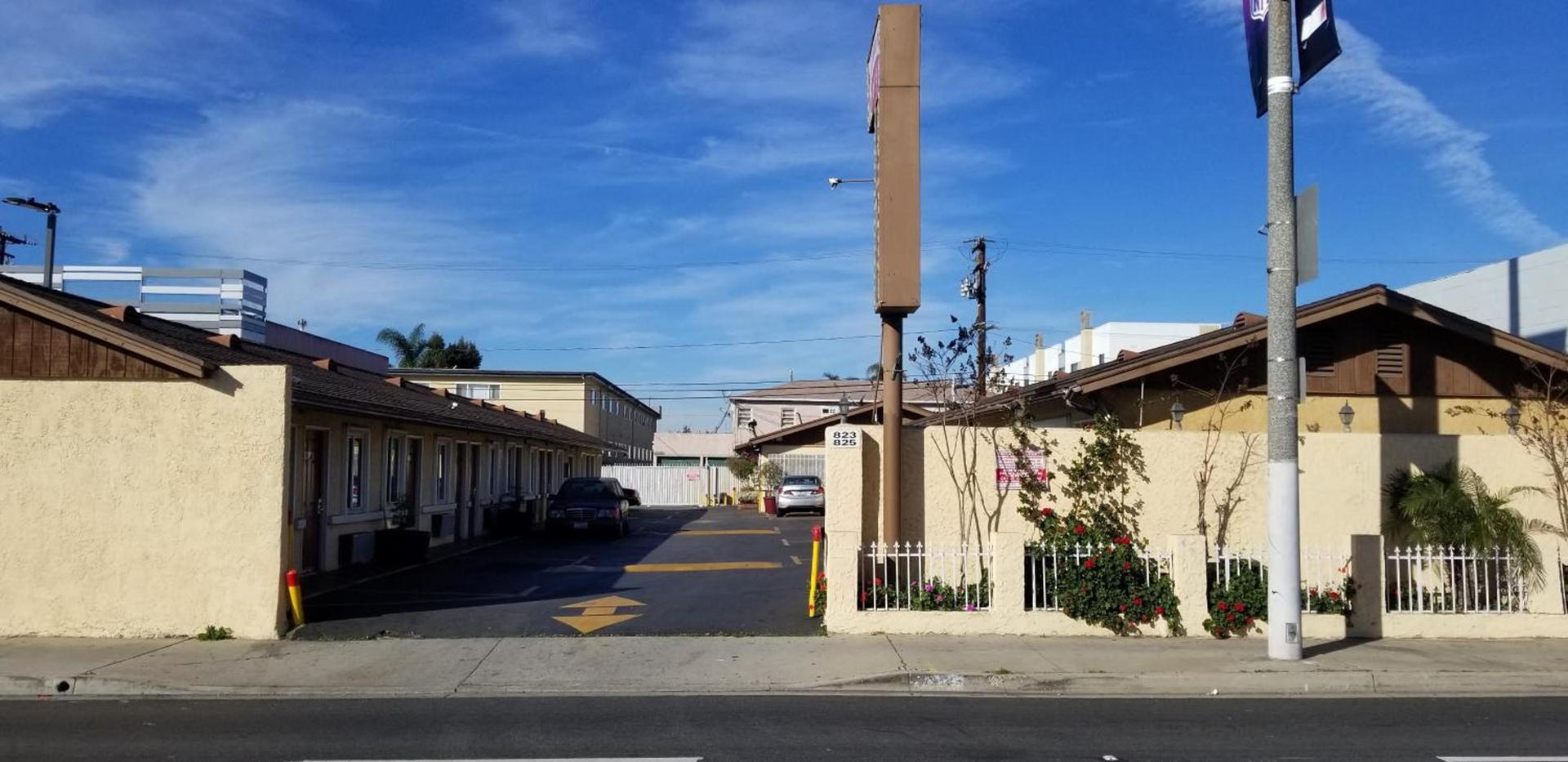 Hollywood Park Motel photo 1