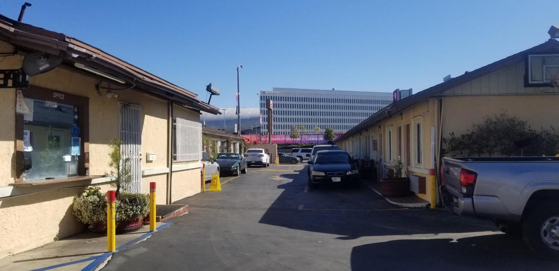 Hollywood Park Motel photo 3
