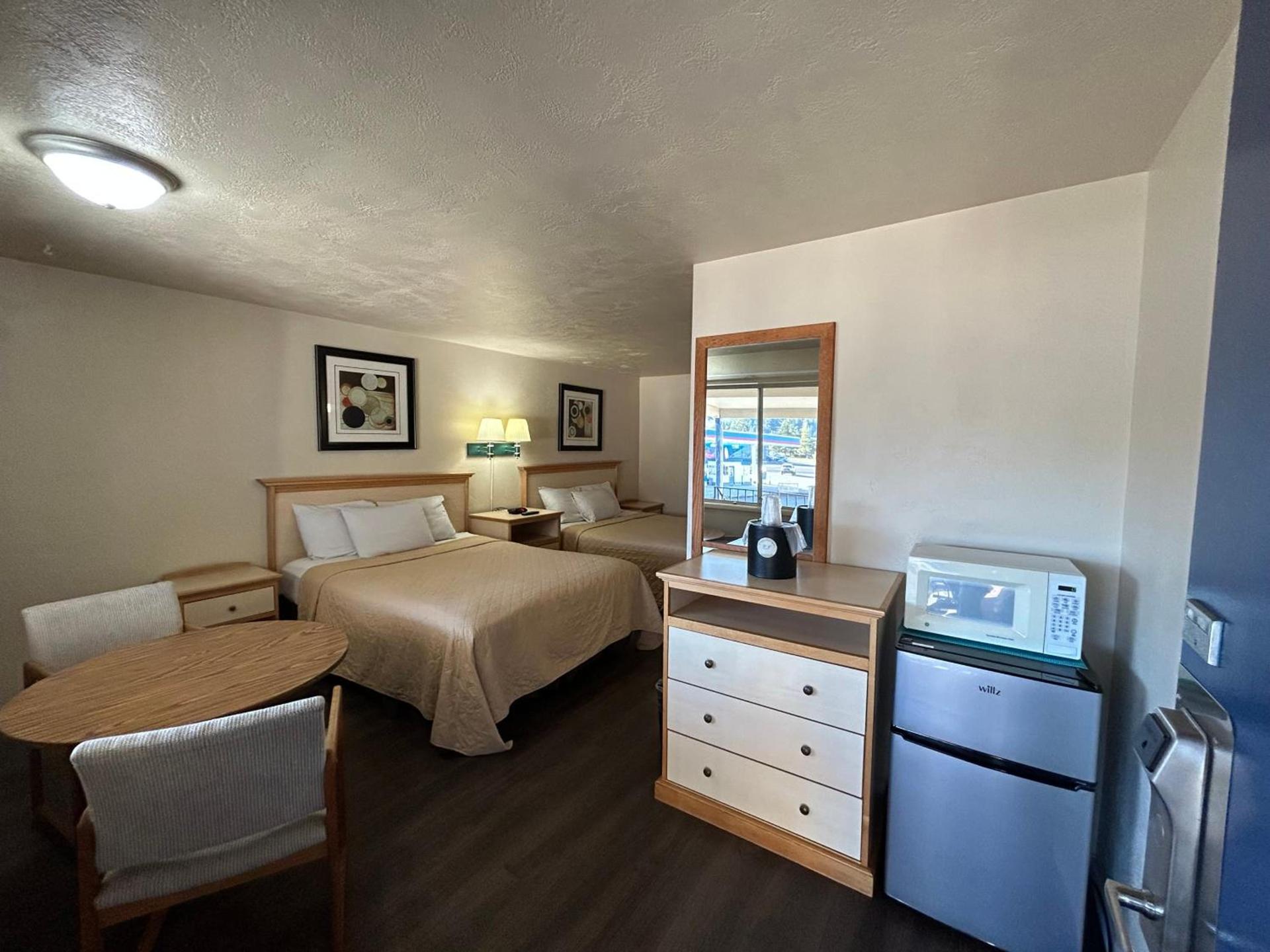Economy Inn photo 15