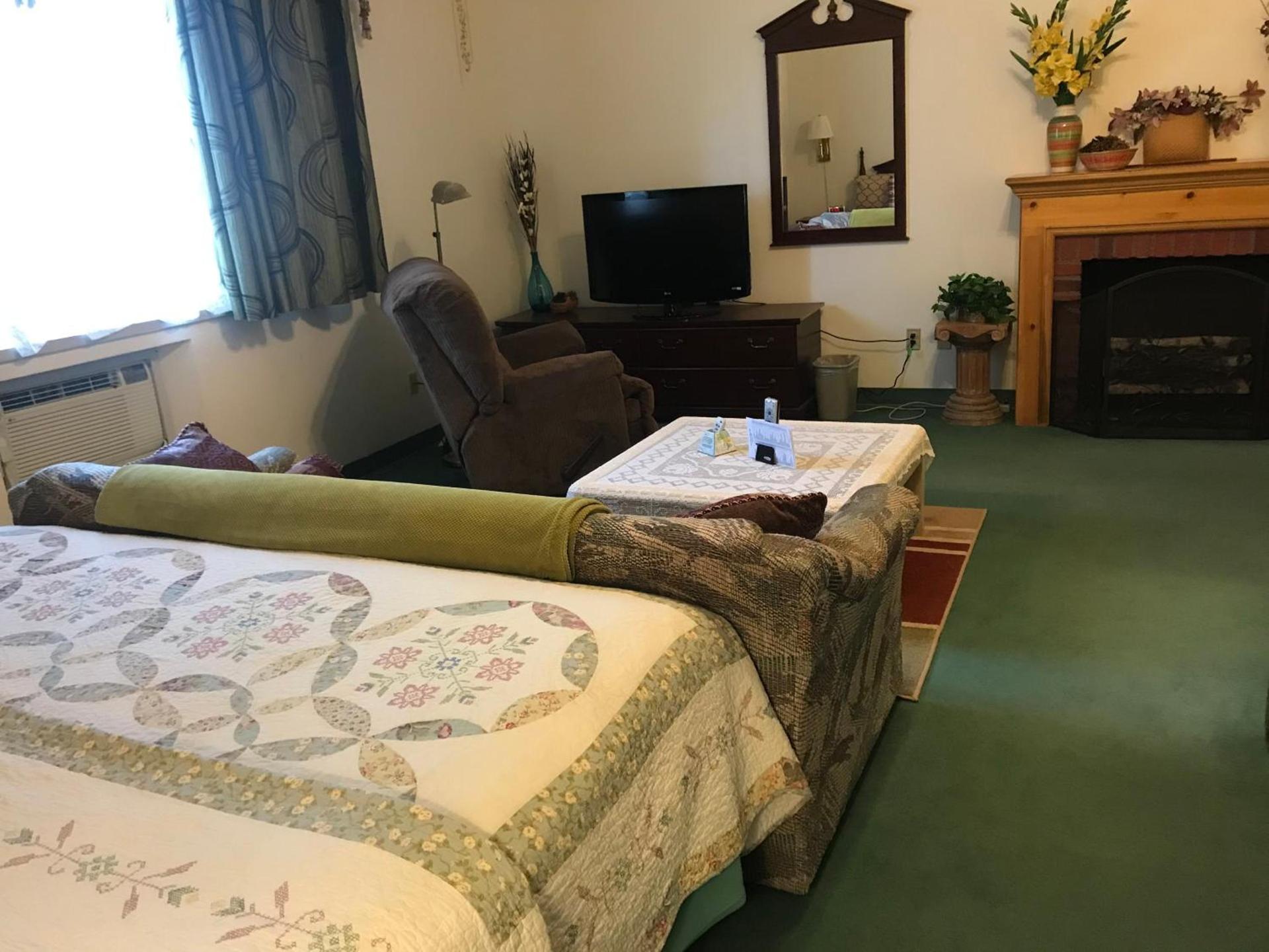 Country Lodge Inn photo 7