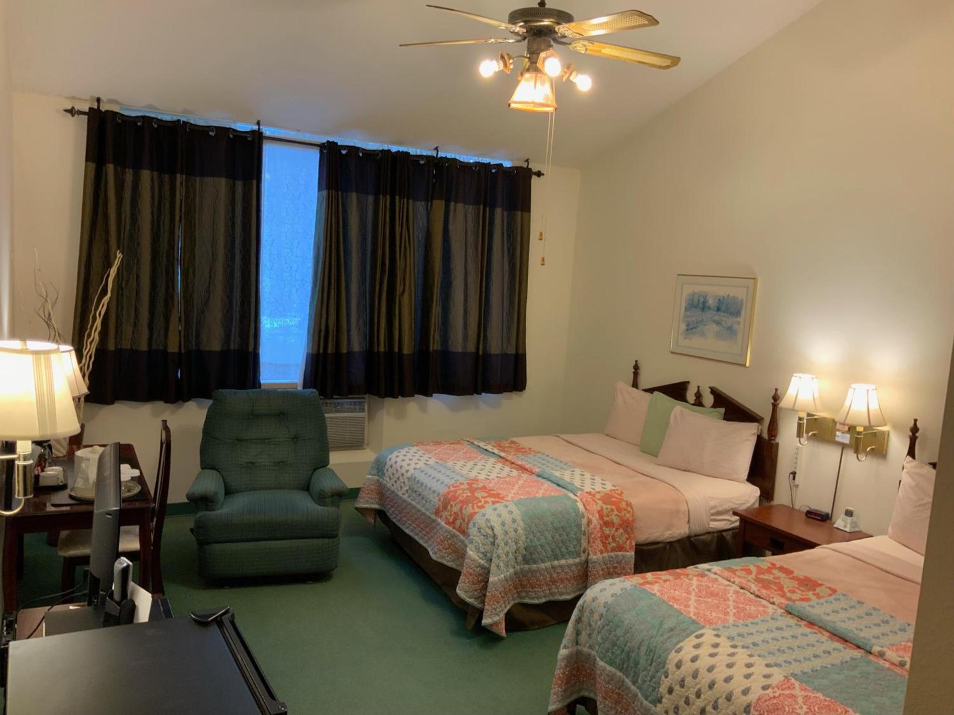 Country Lodge Inn photo 13