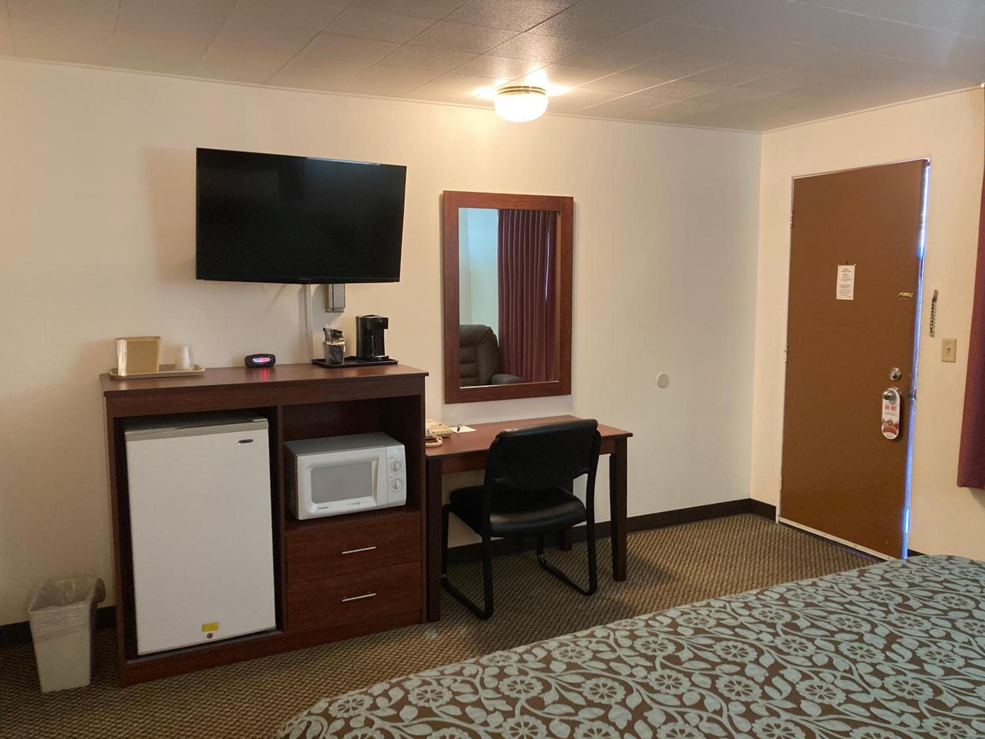 Hills Inn photo 15