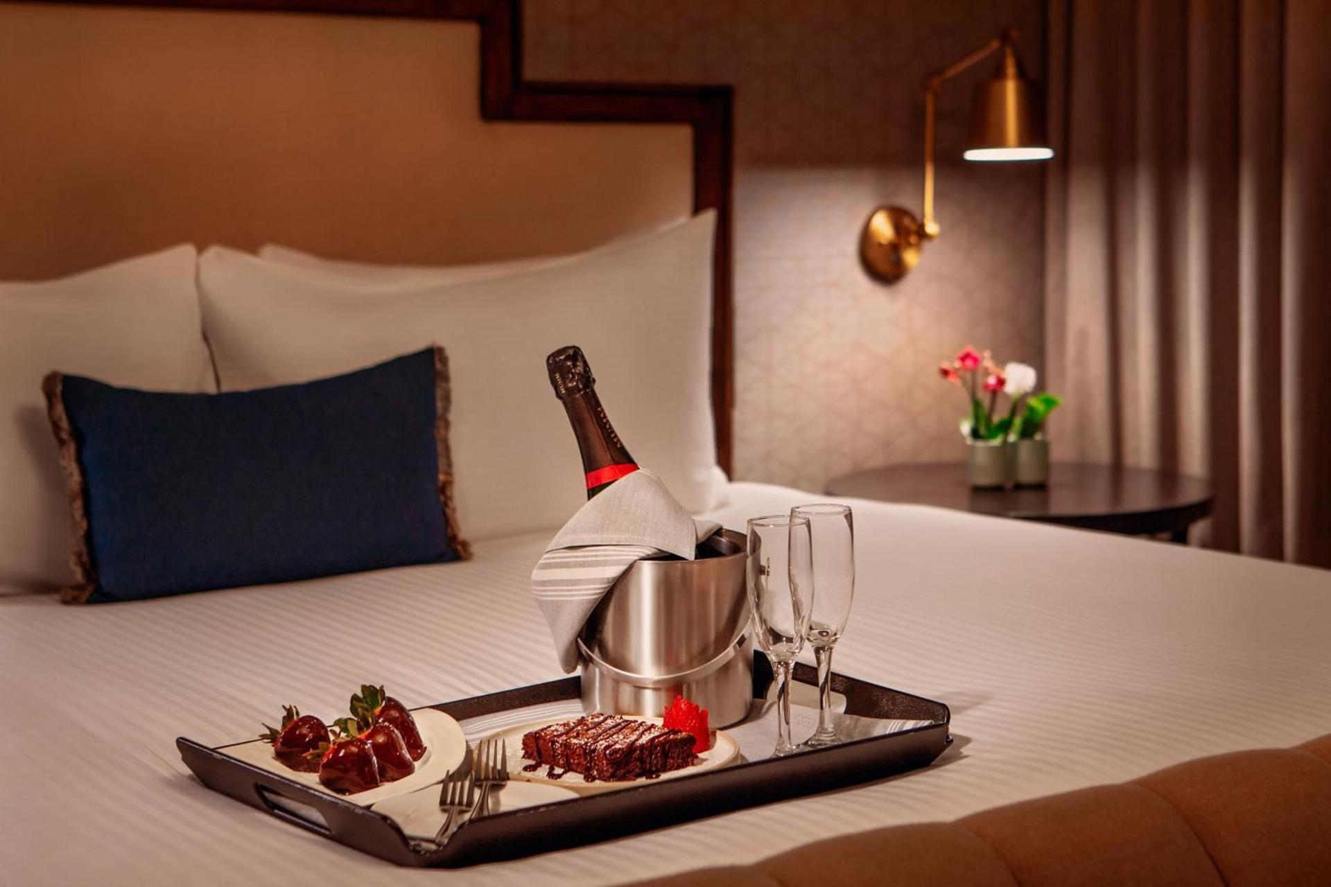 Hotel Adagio, Autograph Collection photo 27
