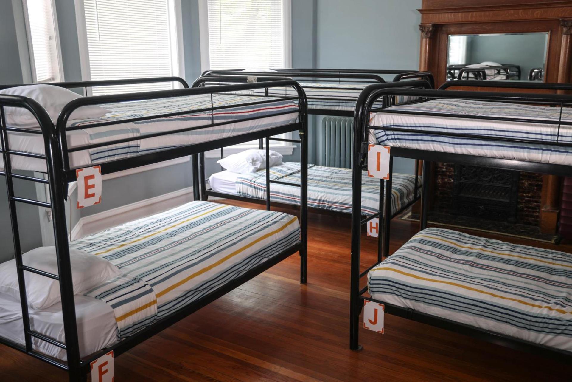 Wrigley Hostel - Chicago photo 32
