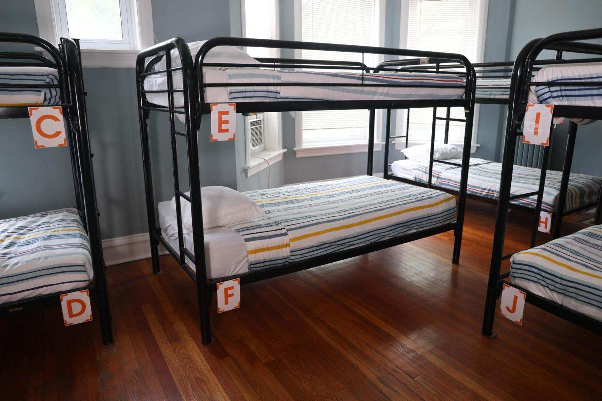 Wrigley Hostel - Chicago photo 31