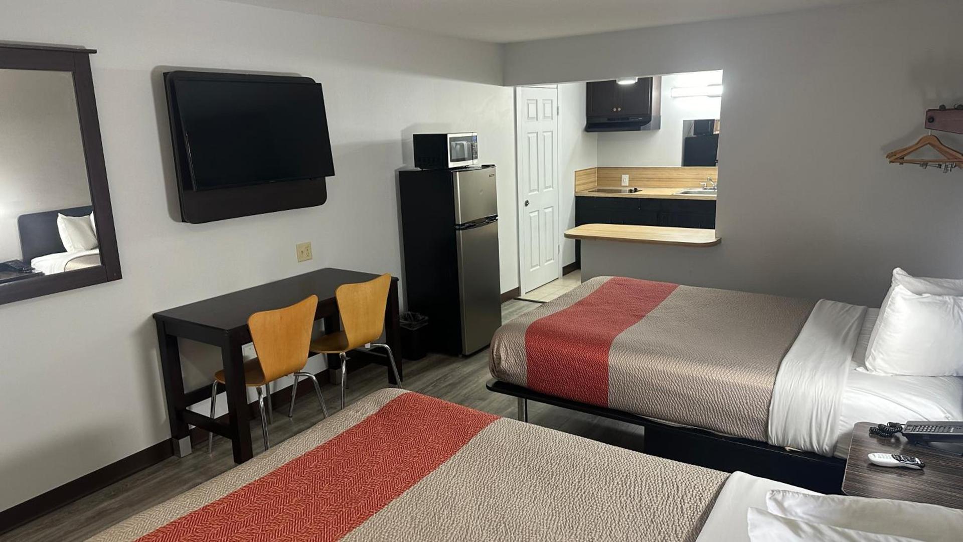 Motel 6-Winnie, TX photo 54