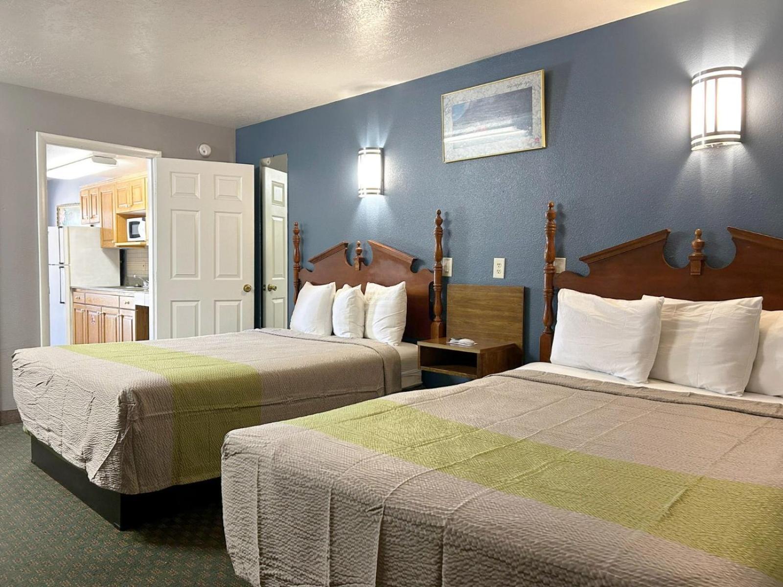 Coronada Inn & Suites photo 14