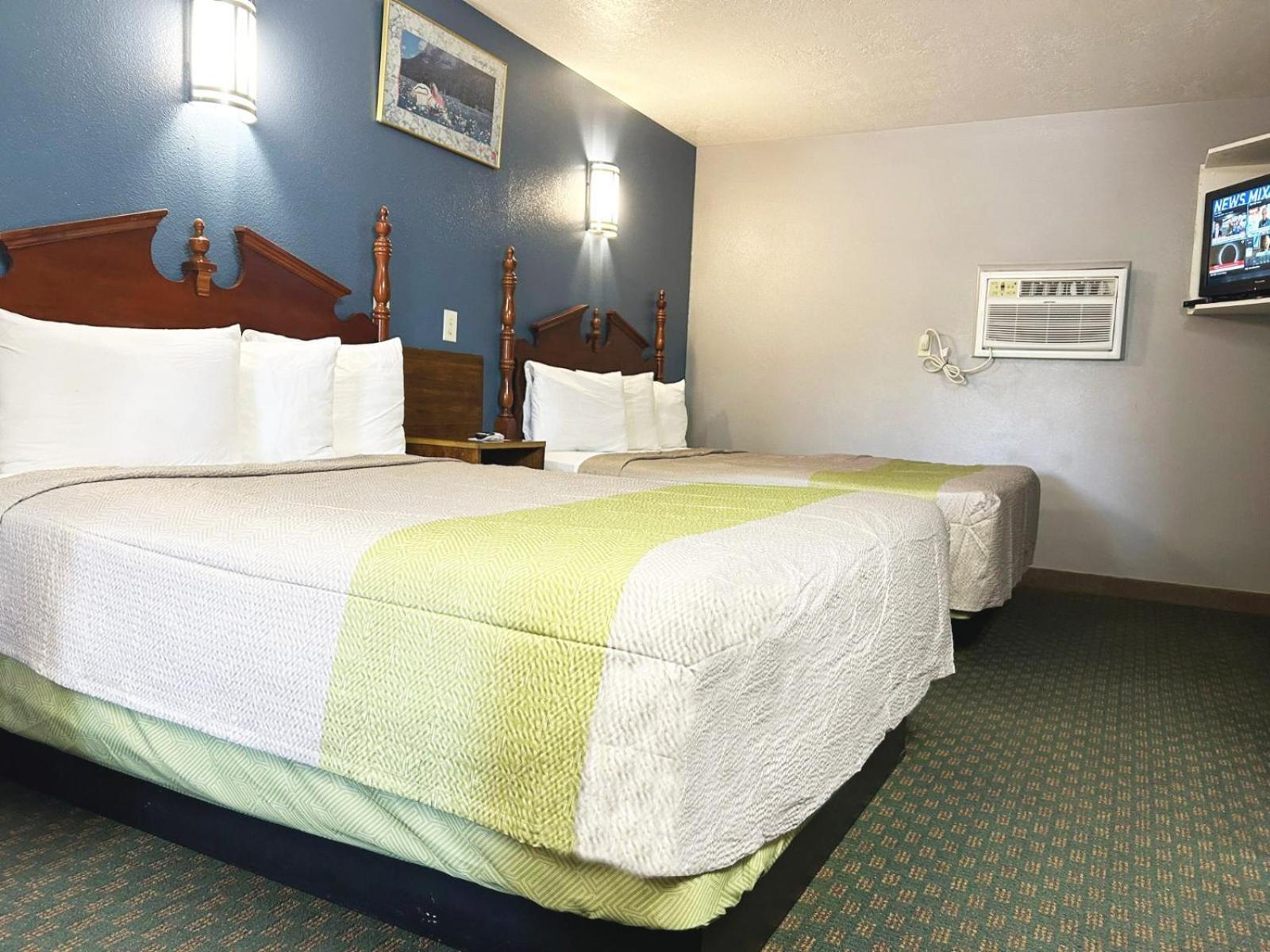 Coronada Inn & Suites photo 12