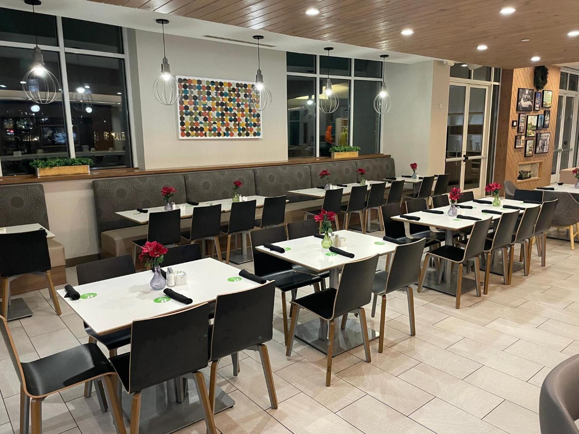Holiday Inn Atlanta-Gas South Arena Area by IHG photo 29