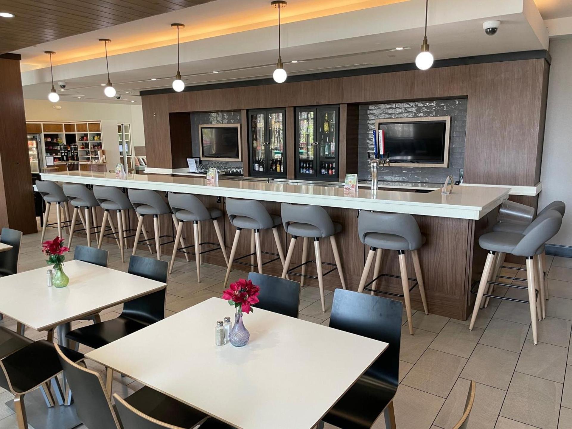 Holiday Inn Atlanta-Gas South Arena Area by IHG photo 42