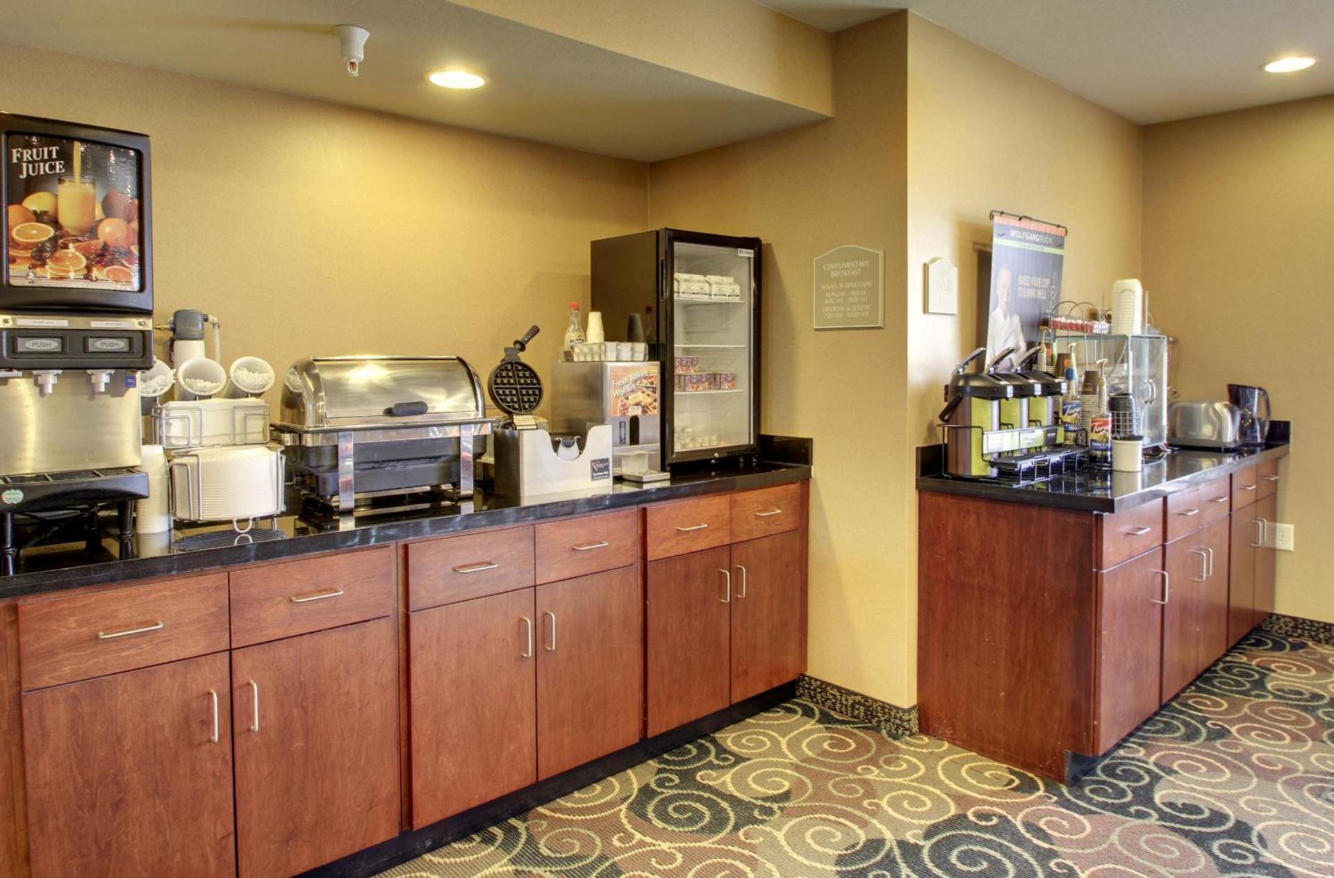 Cobblestone Inn & Suites - Hartington photo 21