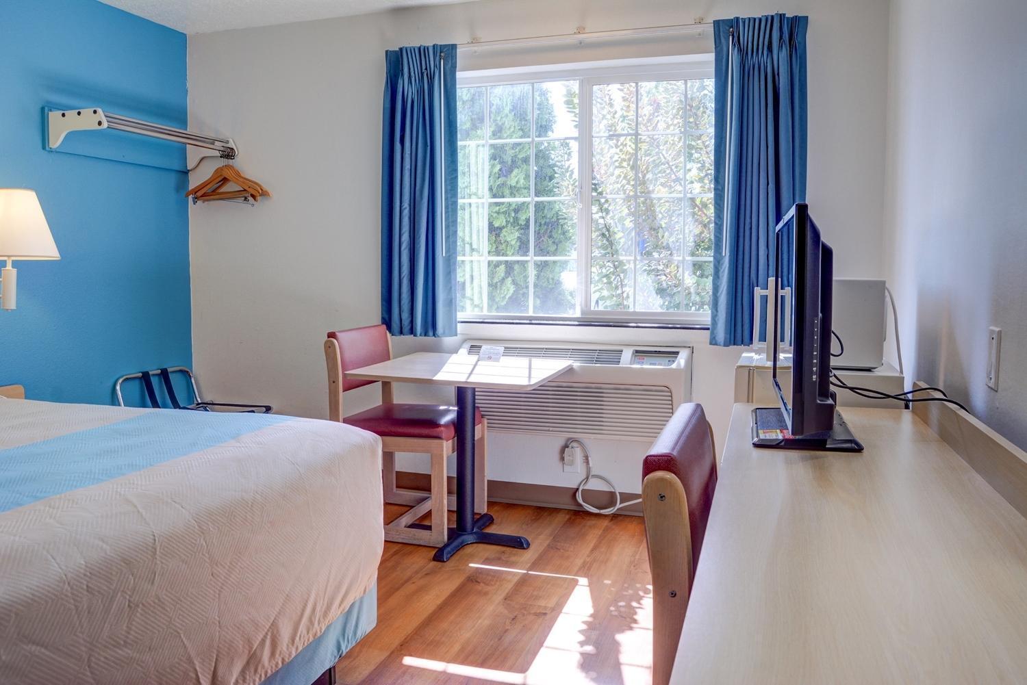 Motel 6-The Dalles, OR photo 42