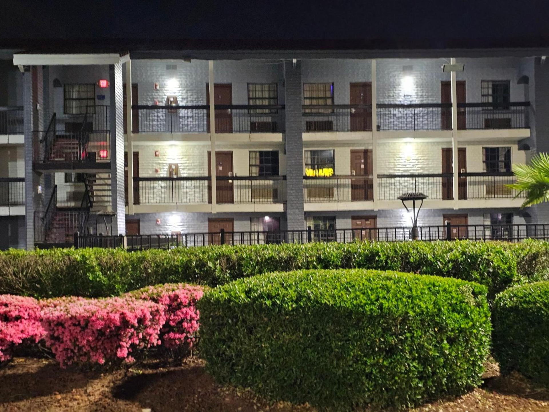 Knights Inn - Lithonia photo 90
