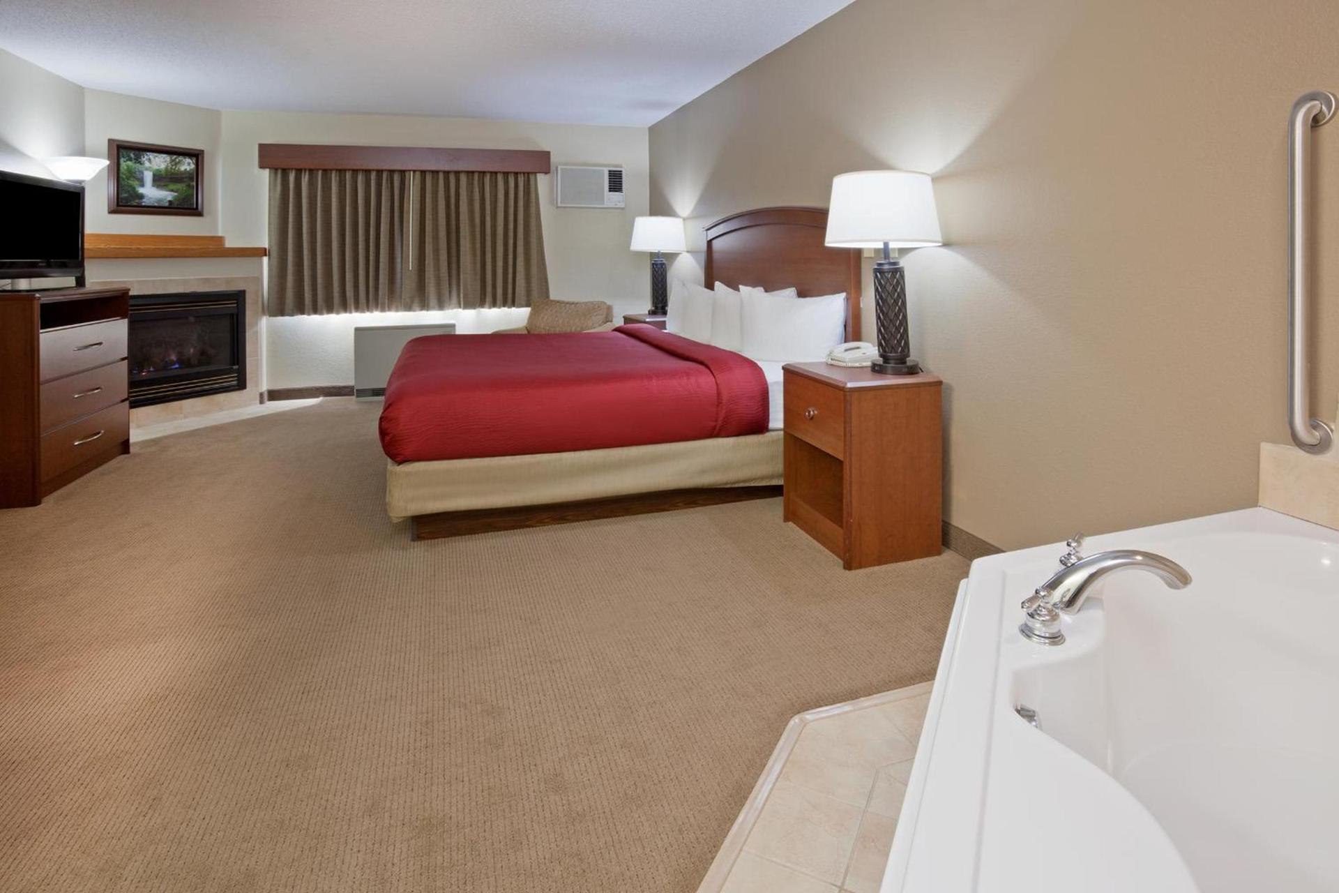 AmericInn by Wyndham Roseau photo 50