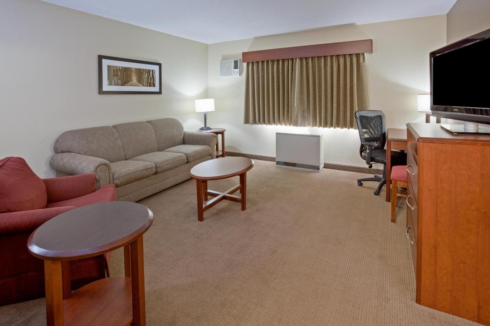 AmericInn by Wyndham Roseau photo 56
