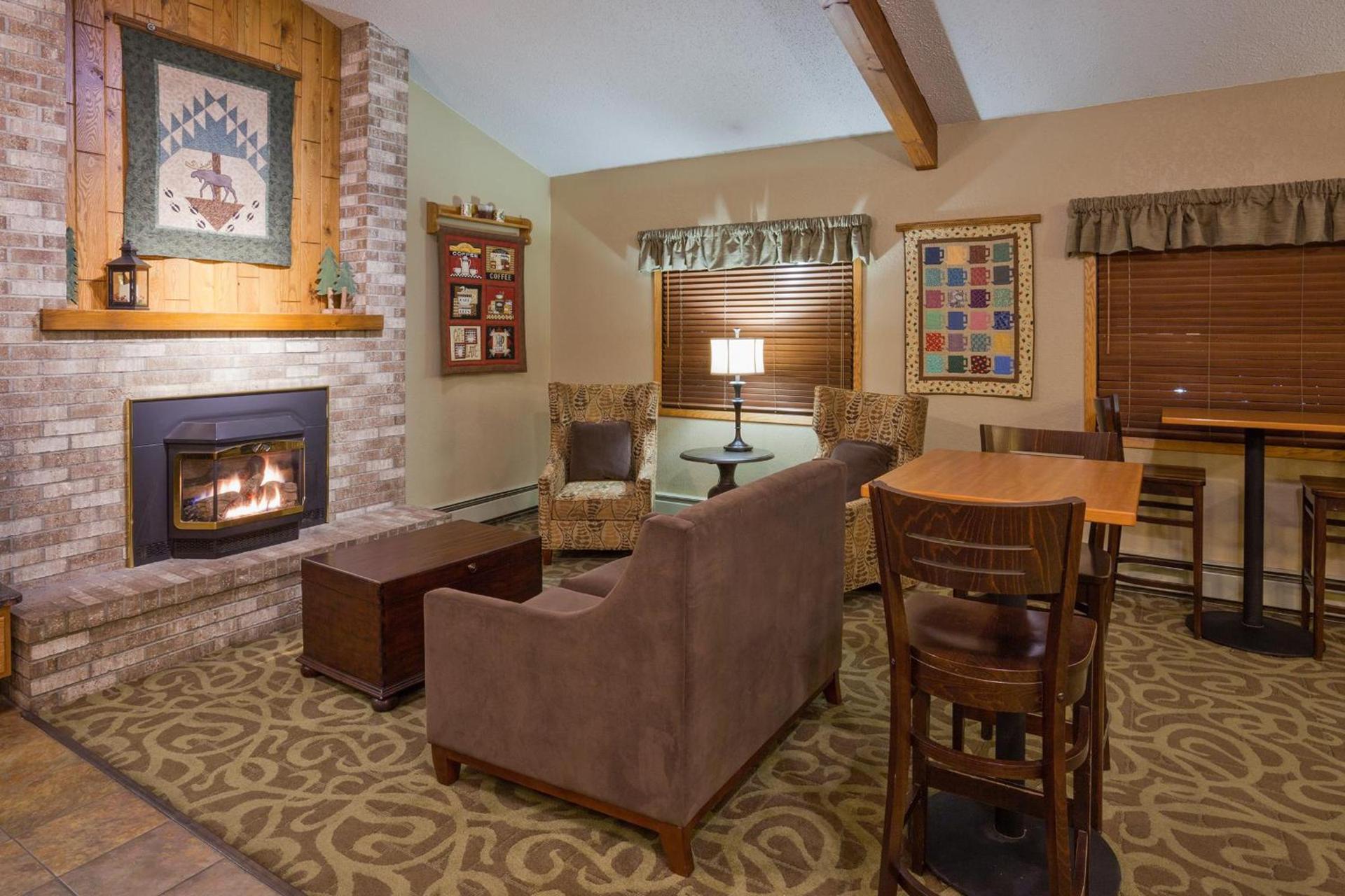 AmericInn by Wyndham Roseau photo 59