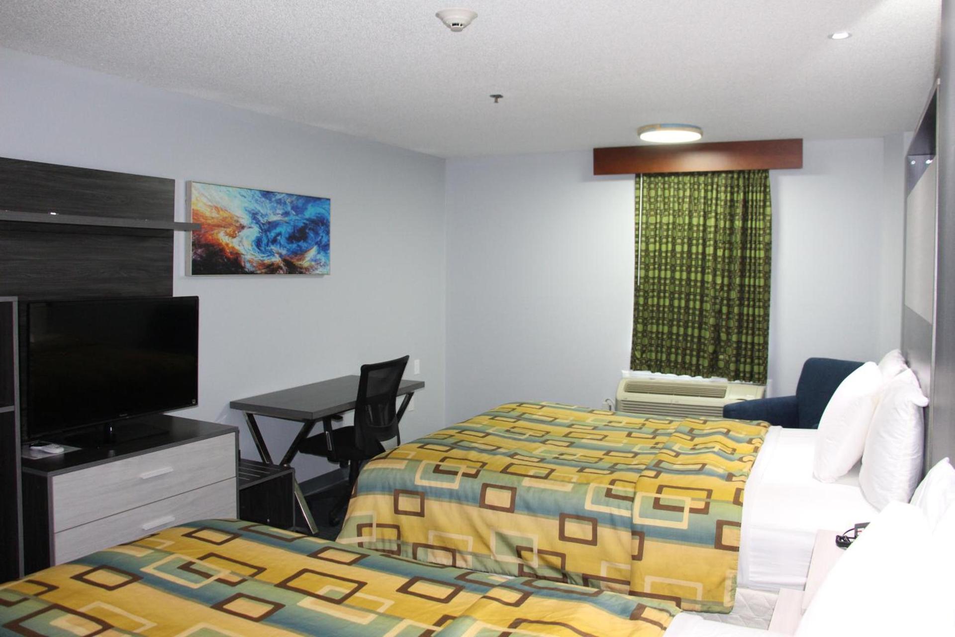 Douglas Inn & Suites photo 26