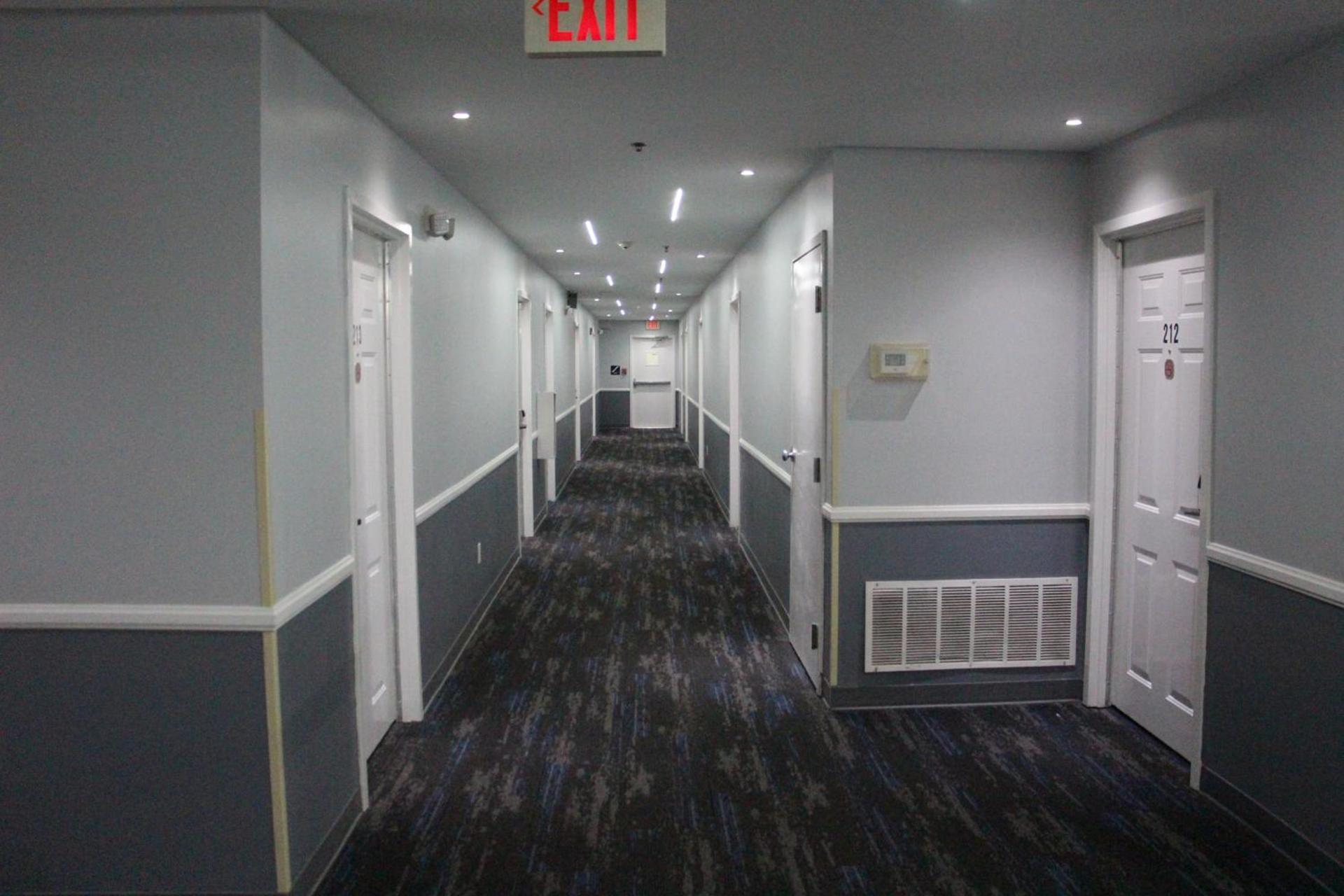 Douglas Inn & Suites photo 47