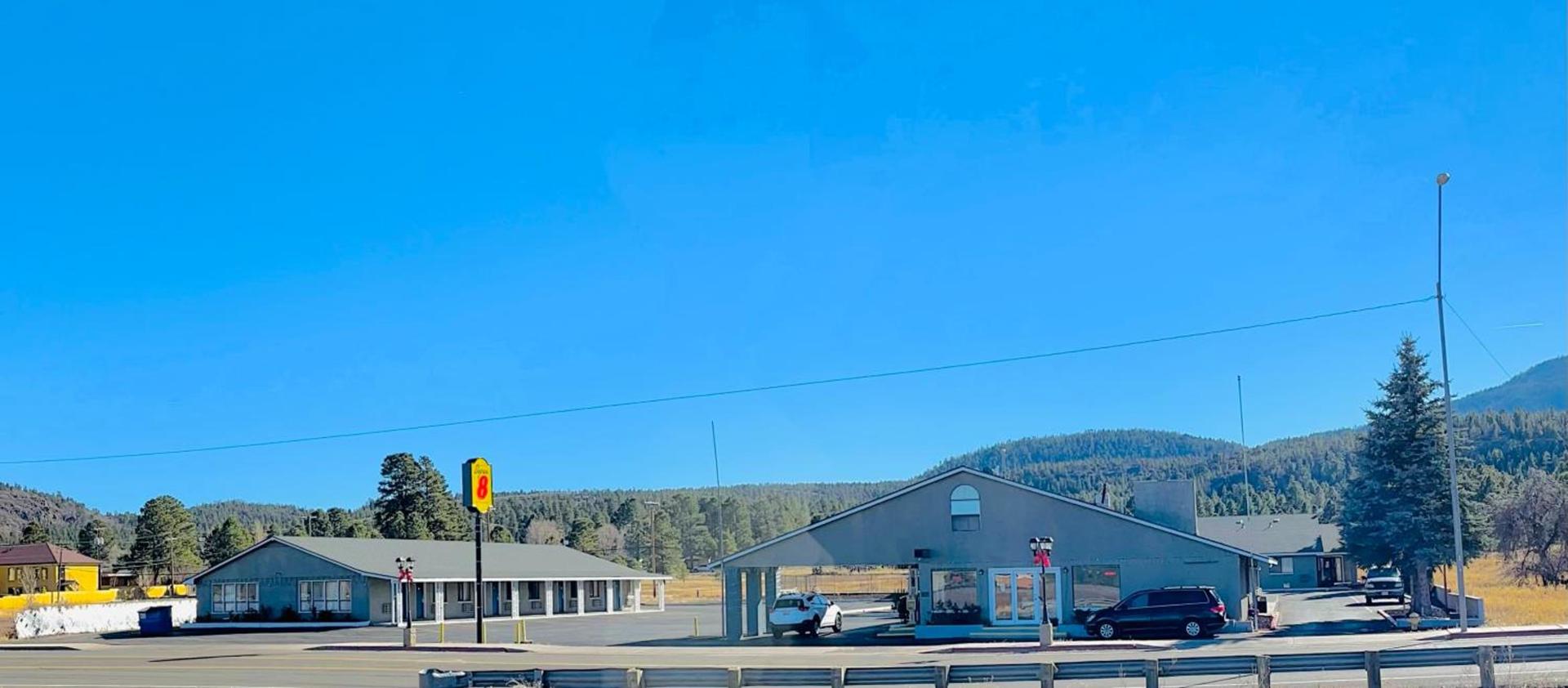 Super 8 by Wyndham Williams West Route 66 - Grand Canyon Area photo 2