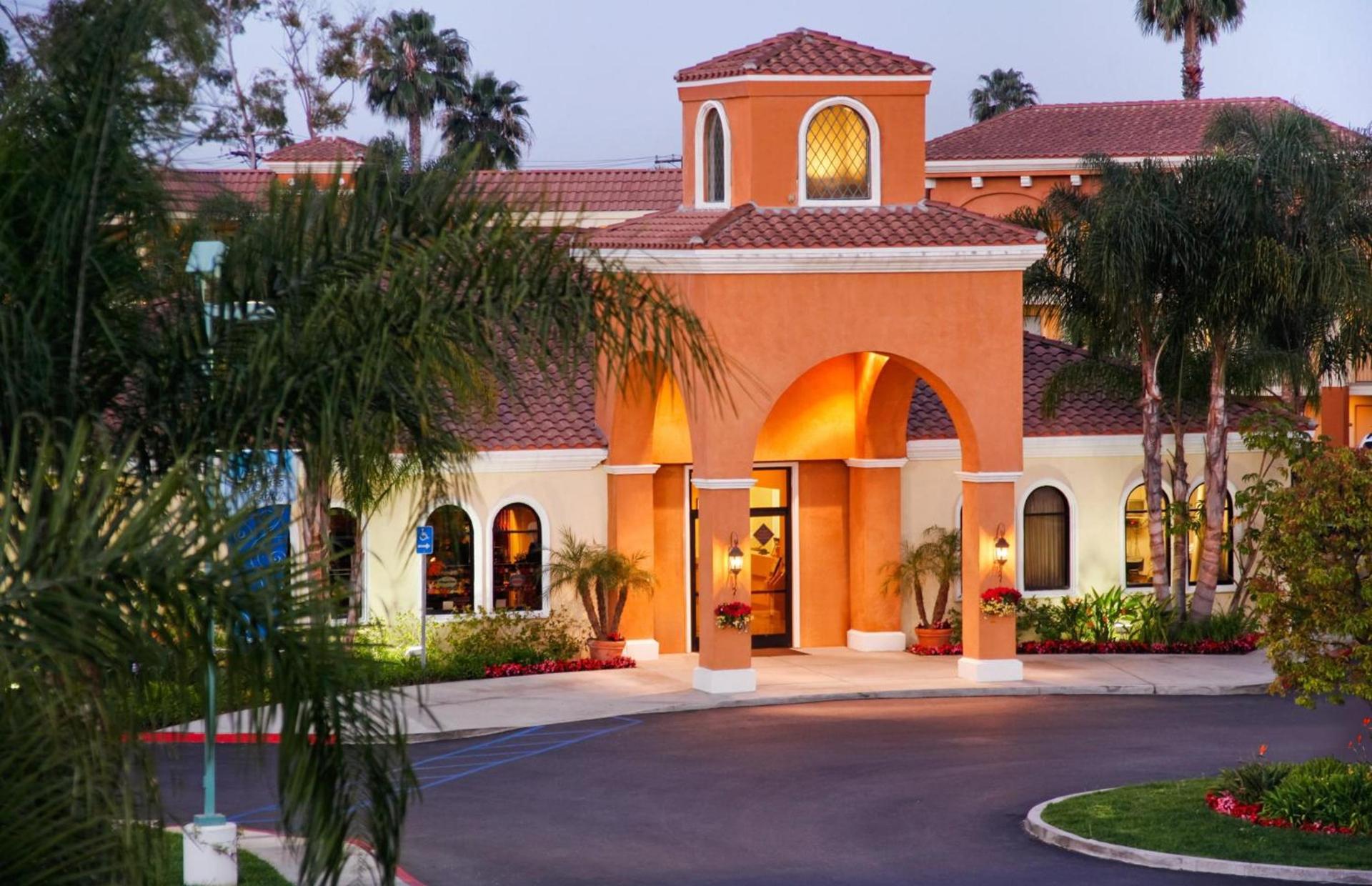 Cortona Inn and Suites Anaheim Resort photo 9