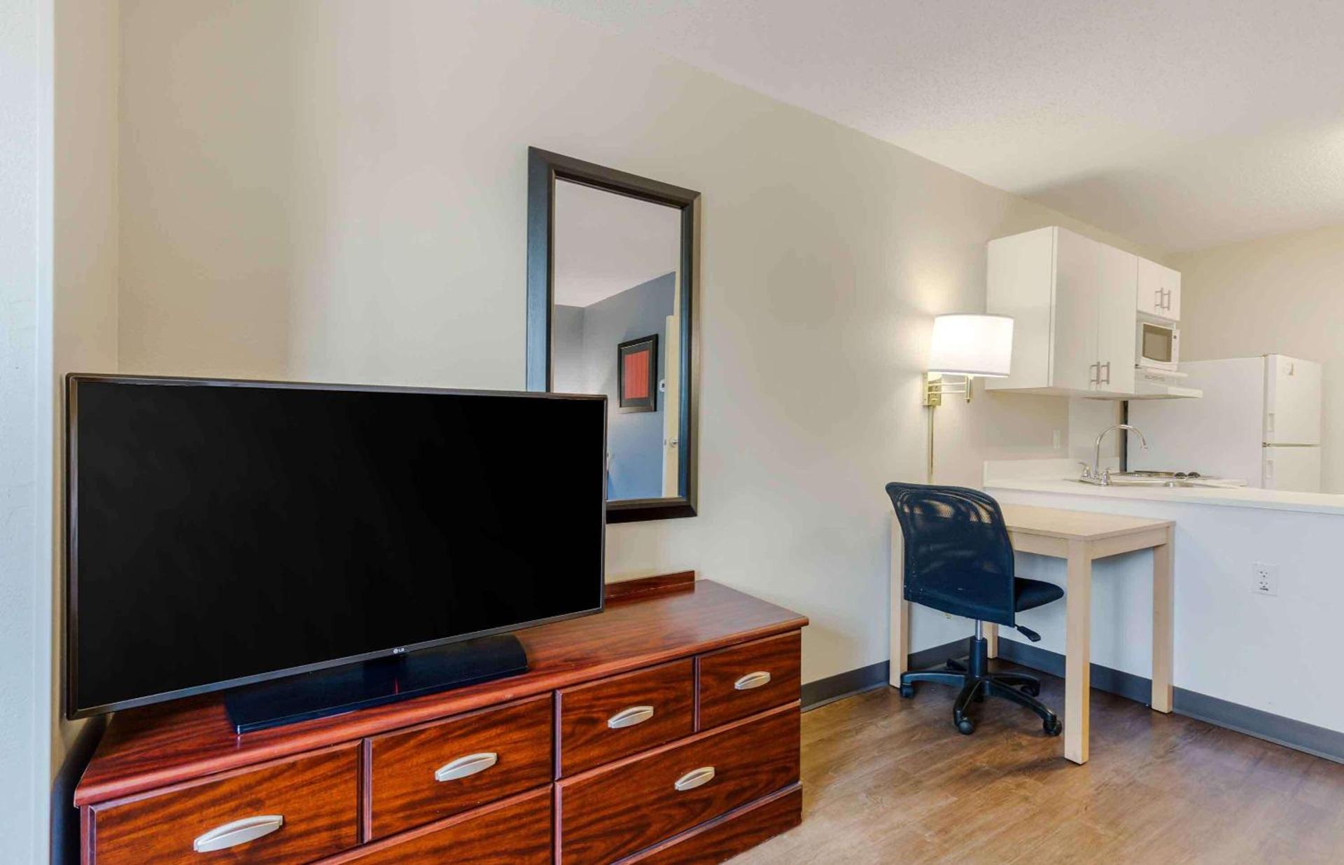 Studio 6 Corporate Extended Stay Washington, D C Germantown MD photo 13