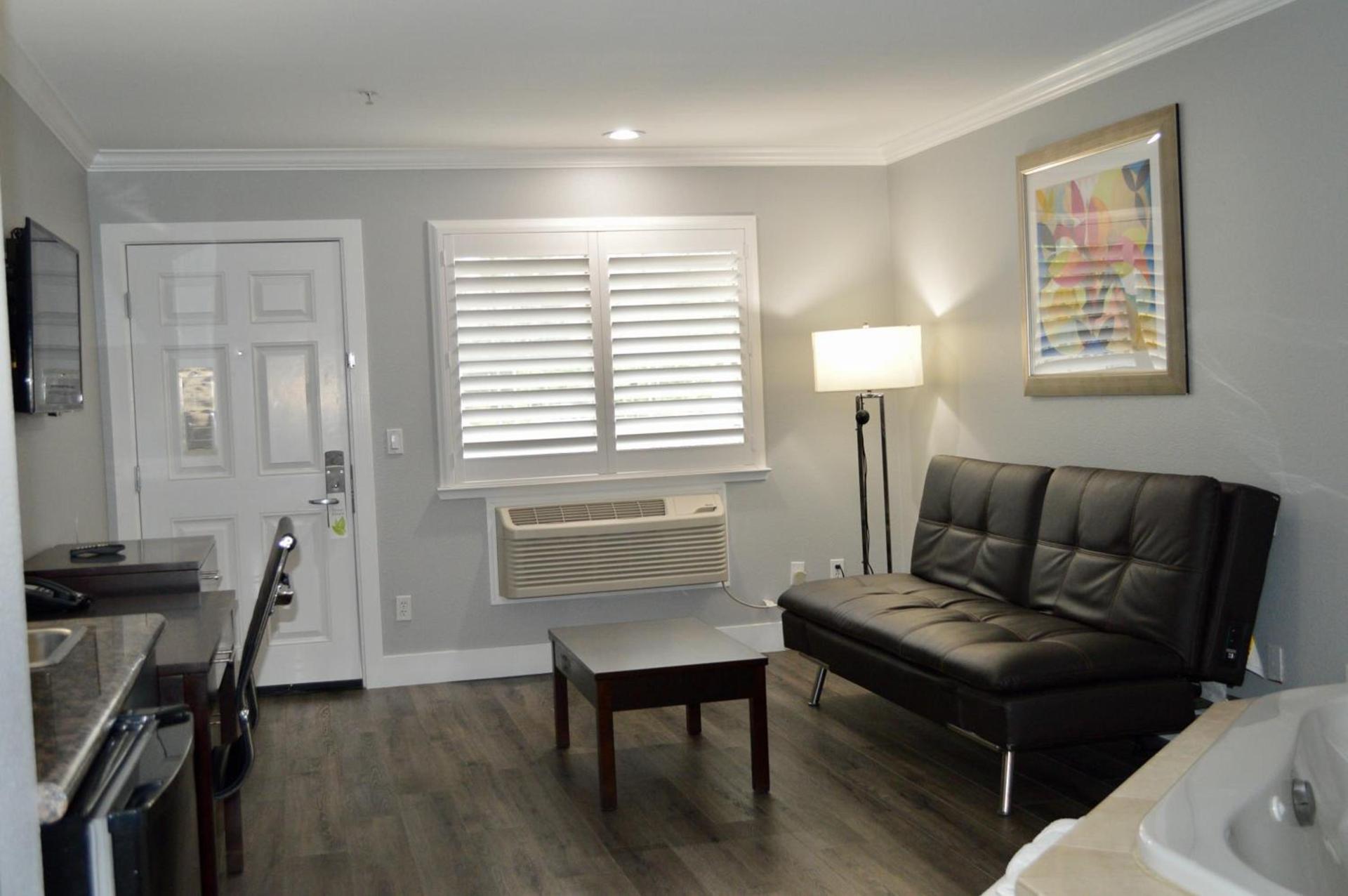 Fairview Inn & Suites photo 26
