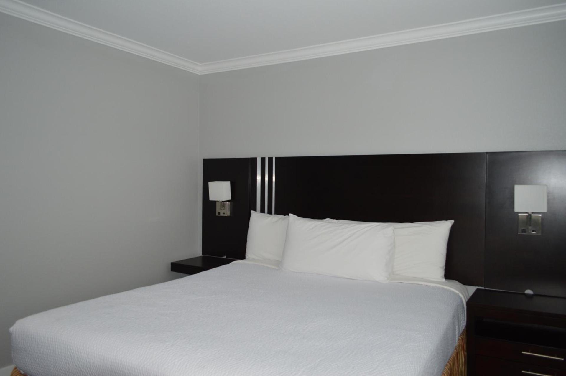 Fairview Inn & Suites photo 27