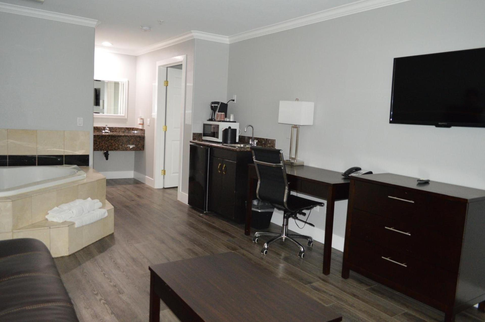 Fairview Inn & Suites photo 47