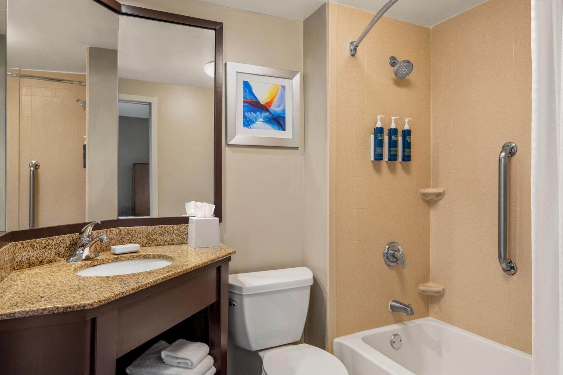 Four Points by Sheraton Chicago Westchester/Oak Brook photo 24