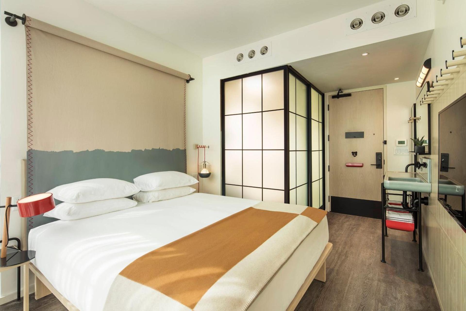 Moxy NYC Chelsea photo 12