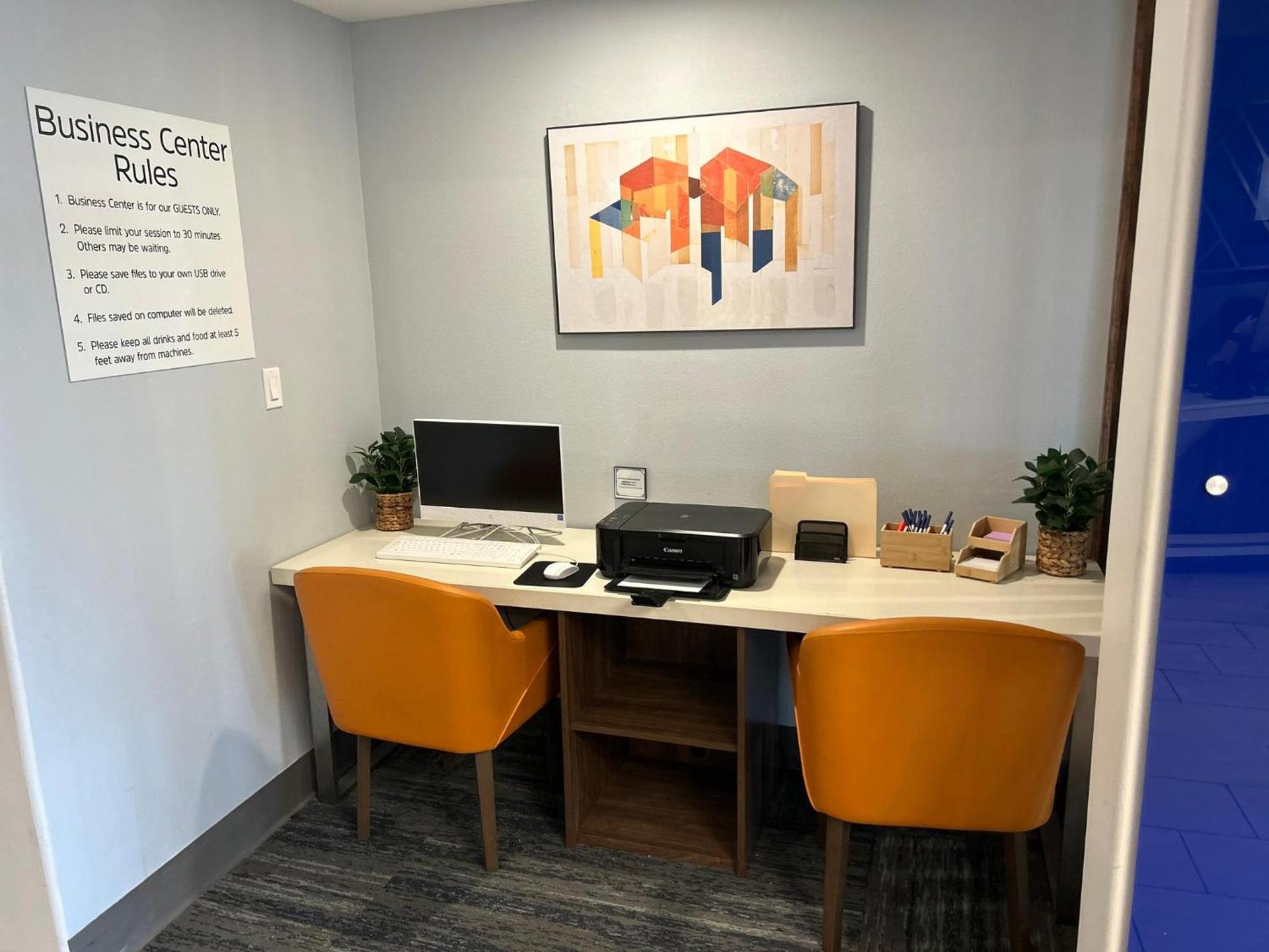 Holiday Inn Express Hotel and Suites Alice by IHG photo 28