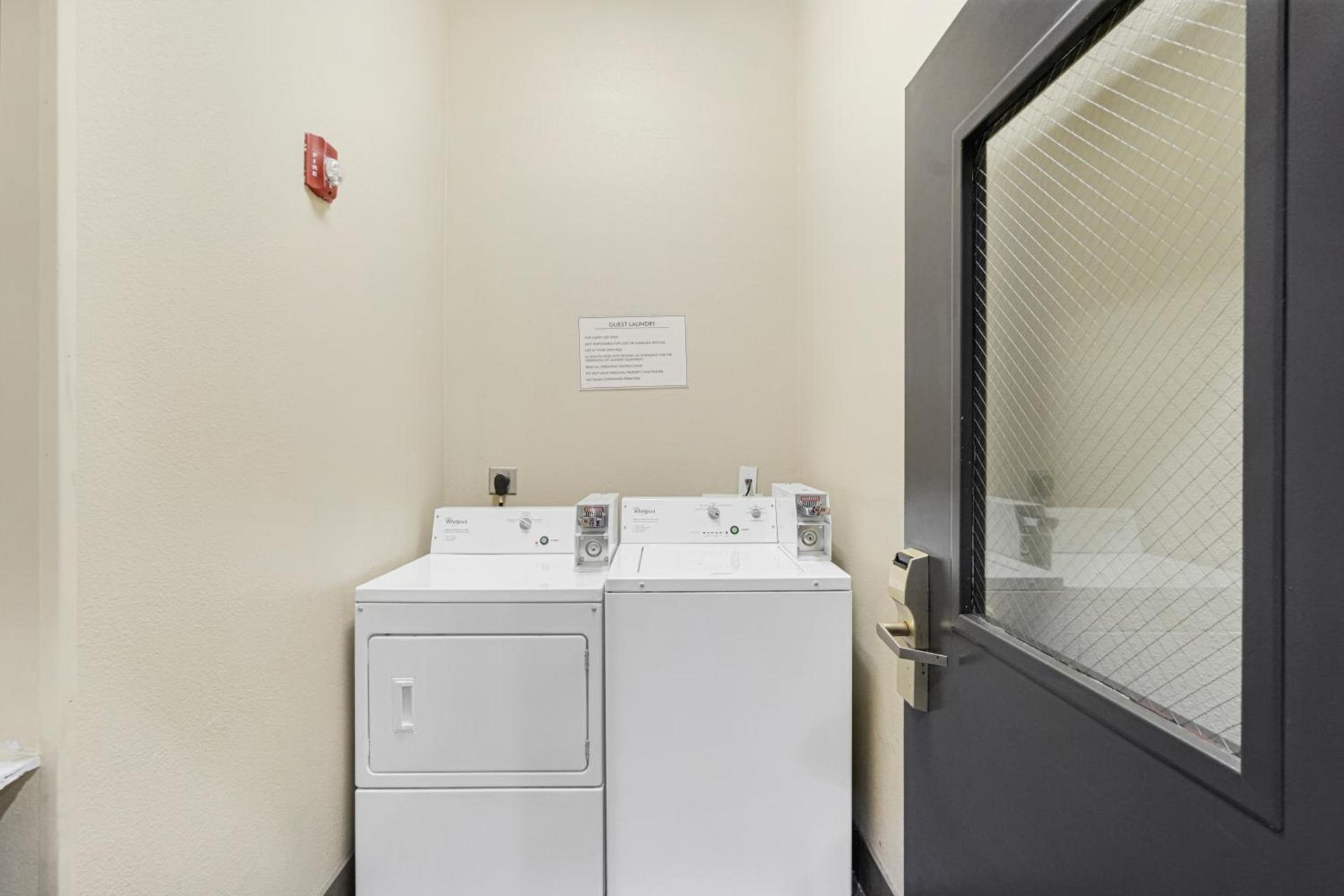 Sonesta Essential HOU Airport Road photo 31