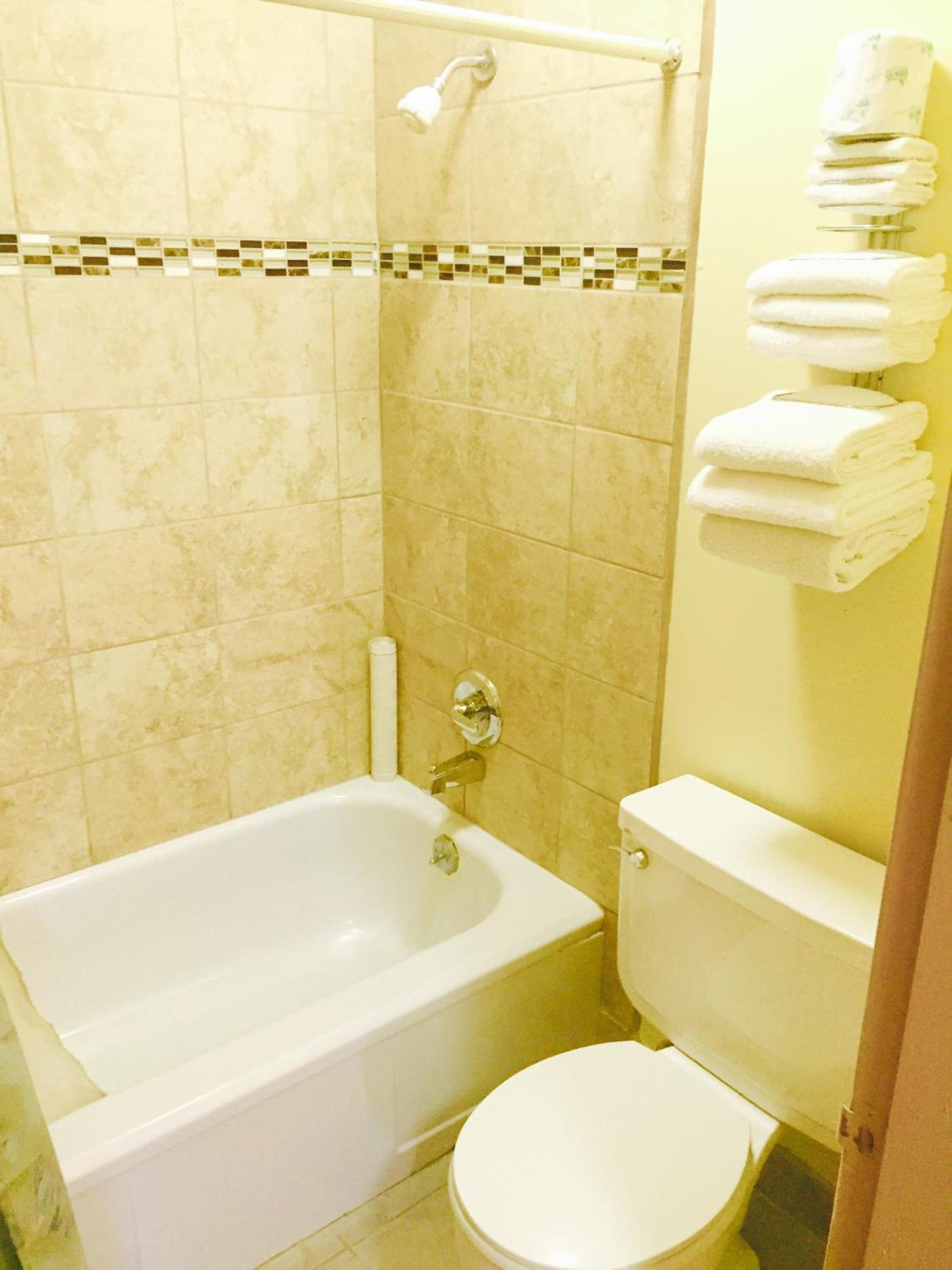 Travelers Inn Motel photo 8