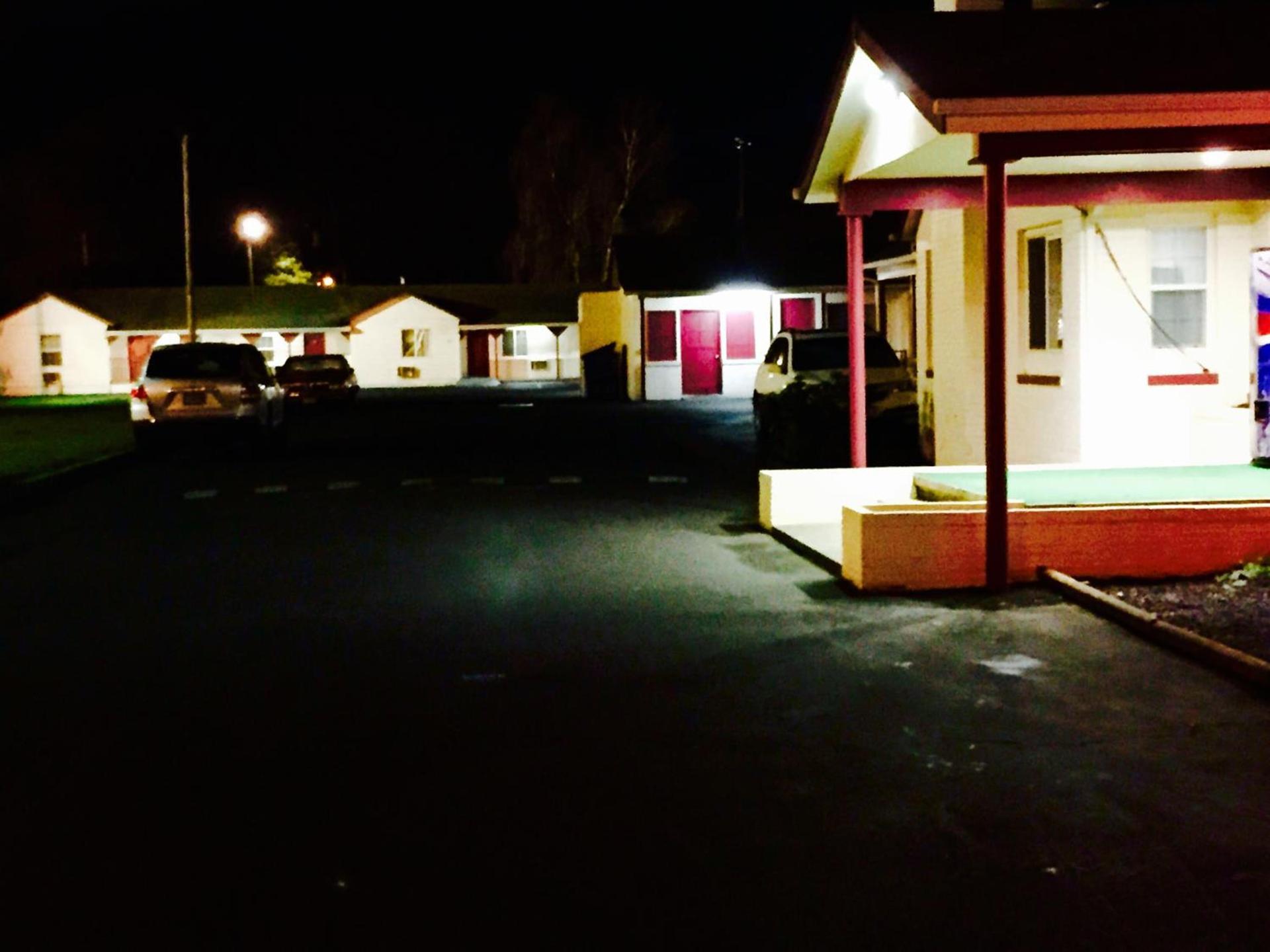 Travelers Inn Motel photo 11