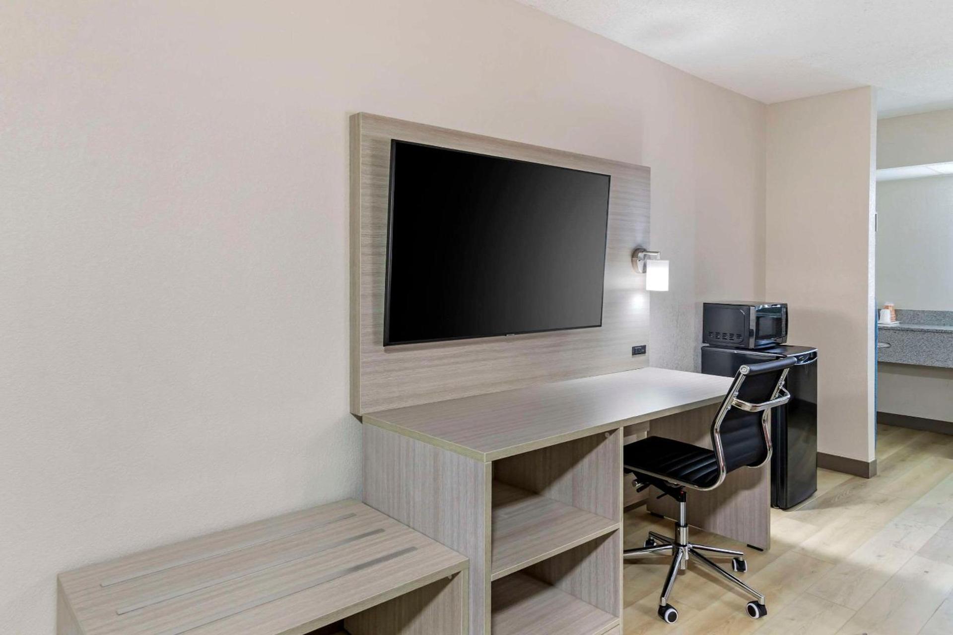 Econo Lodge Augusta, Downtown photo 17