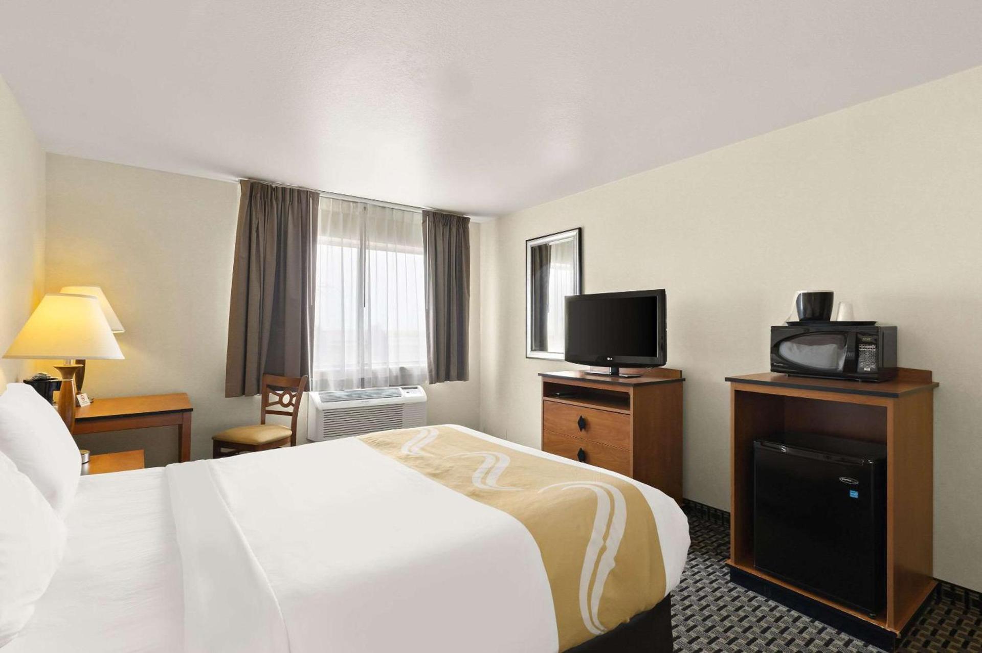 Quality Inn Cheyenne I-25 South photo 9