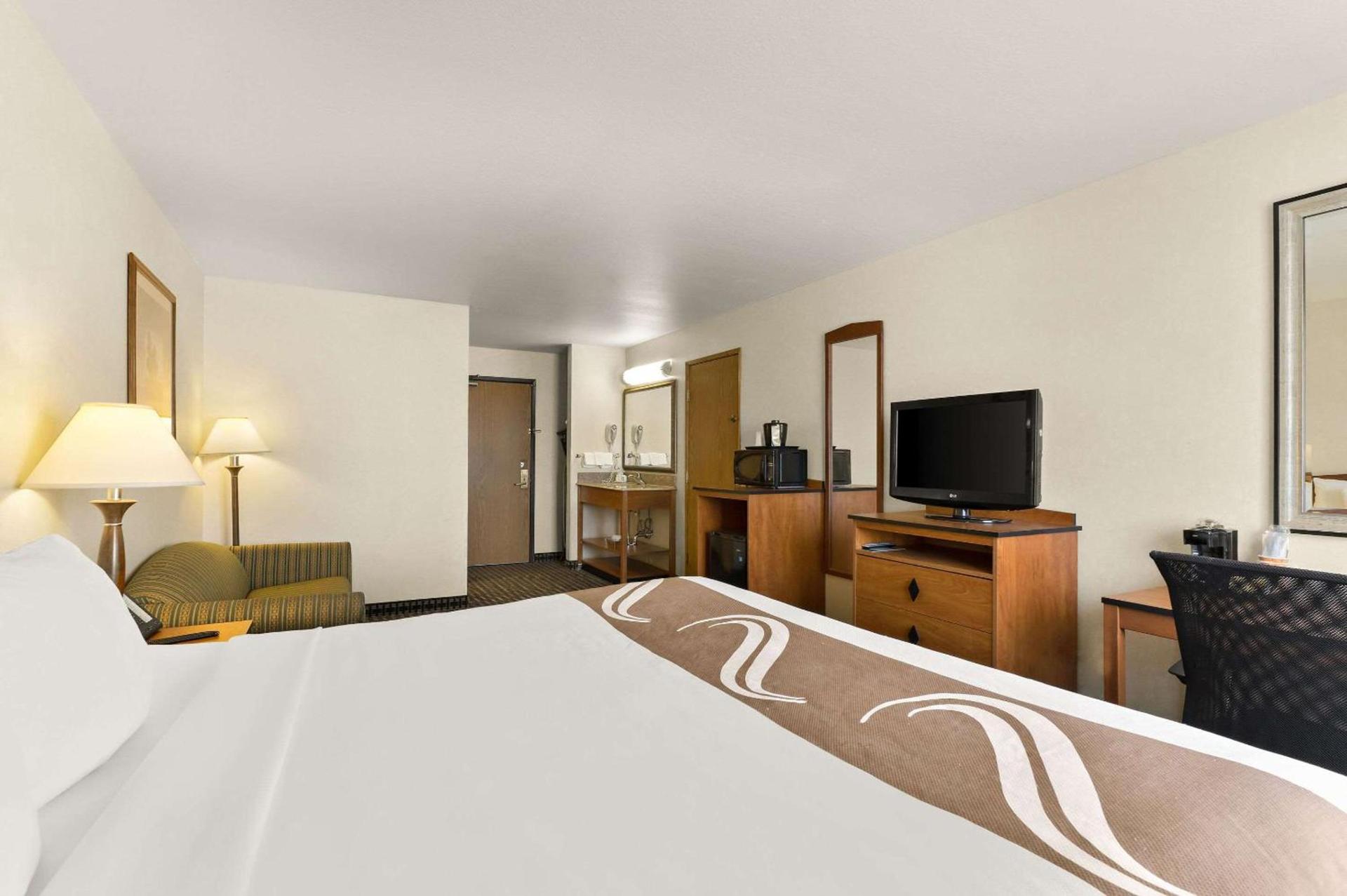 Quality Inn Cheyenne I-25 South photo 16