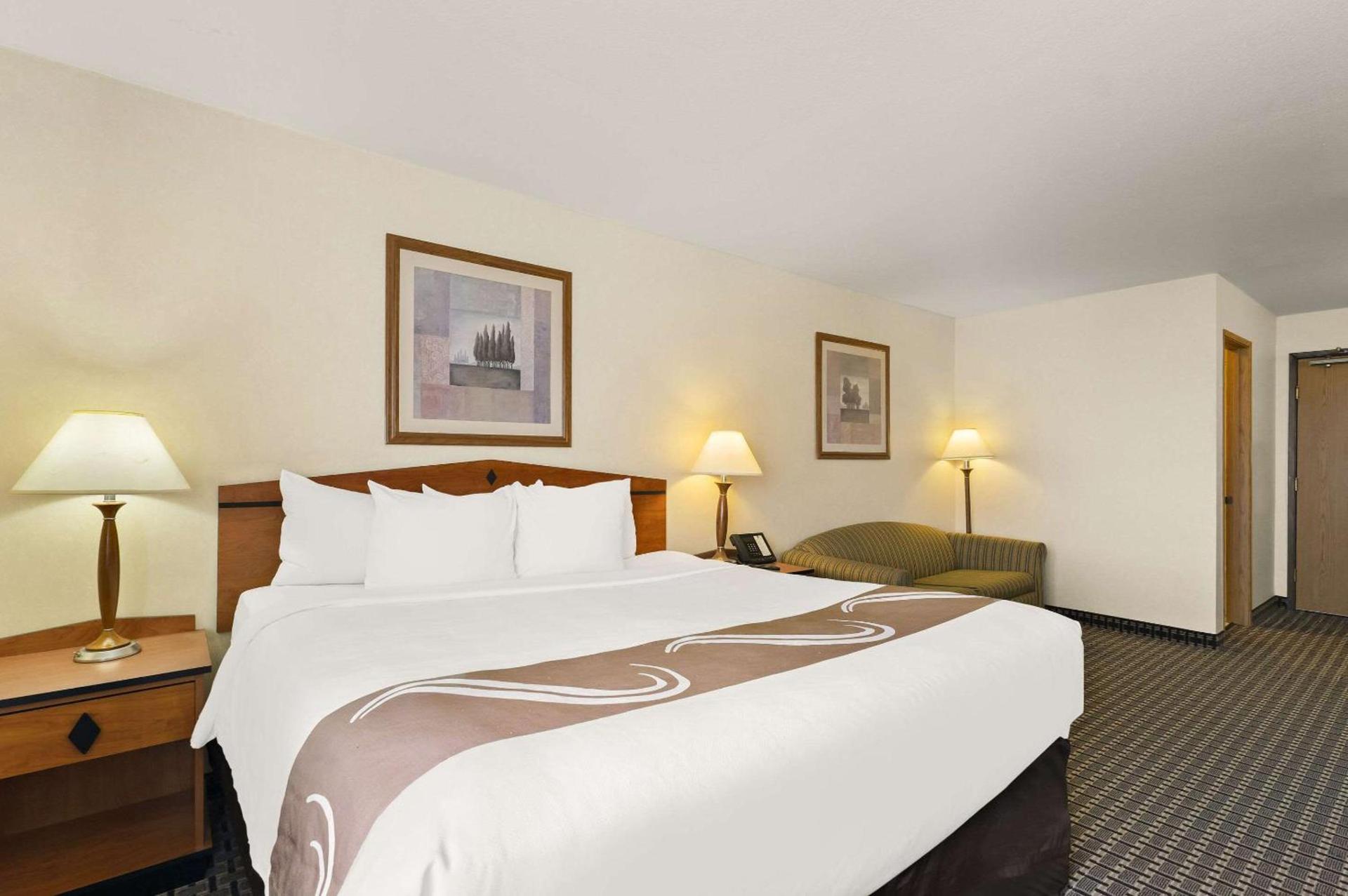 Quality Inn Cheyenne I-25 South photo 17
