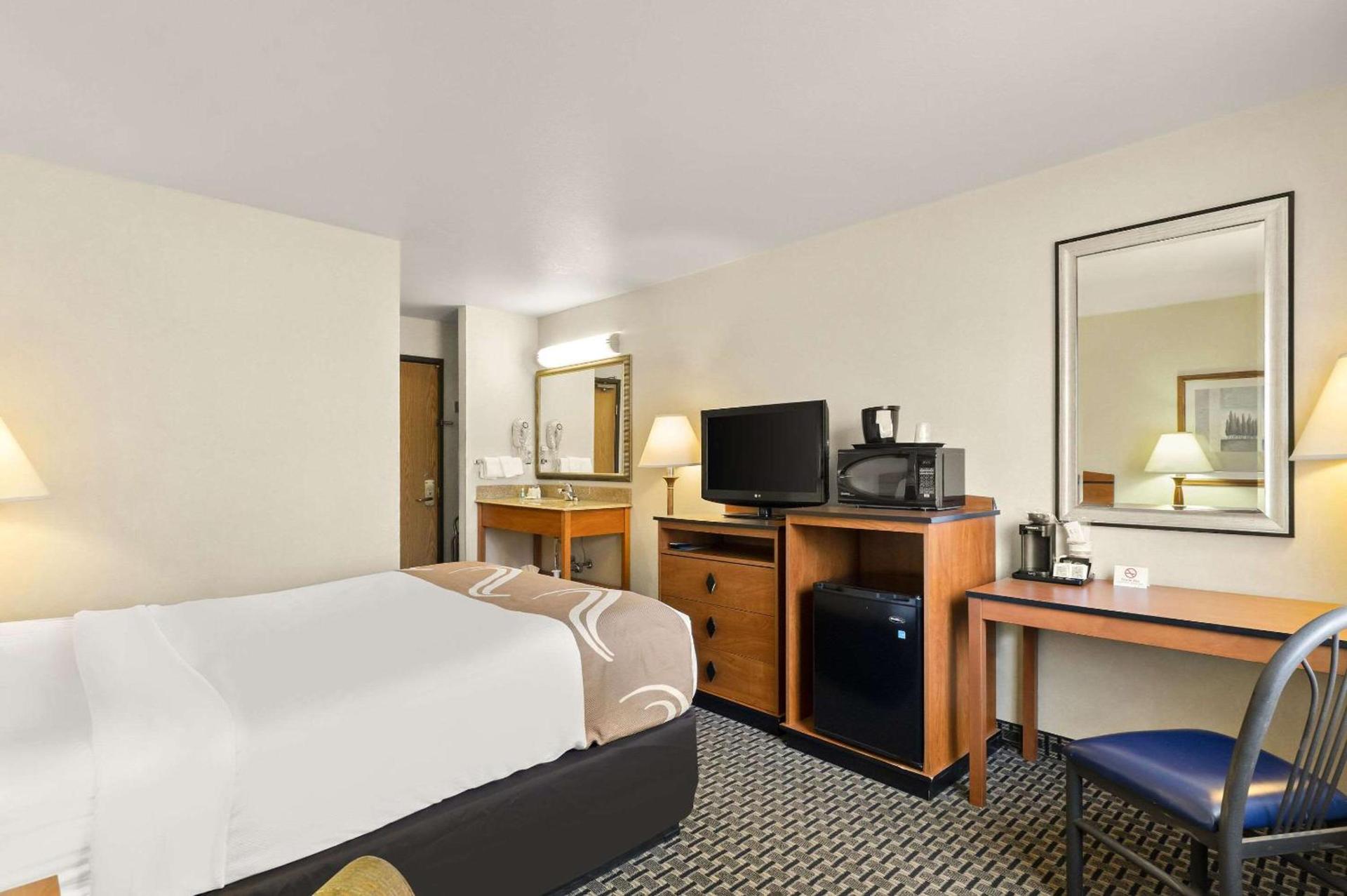 Quality Inn Cheyenne I-25 South photo 20