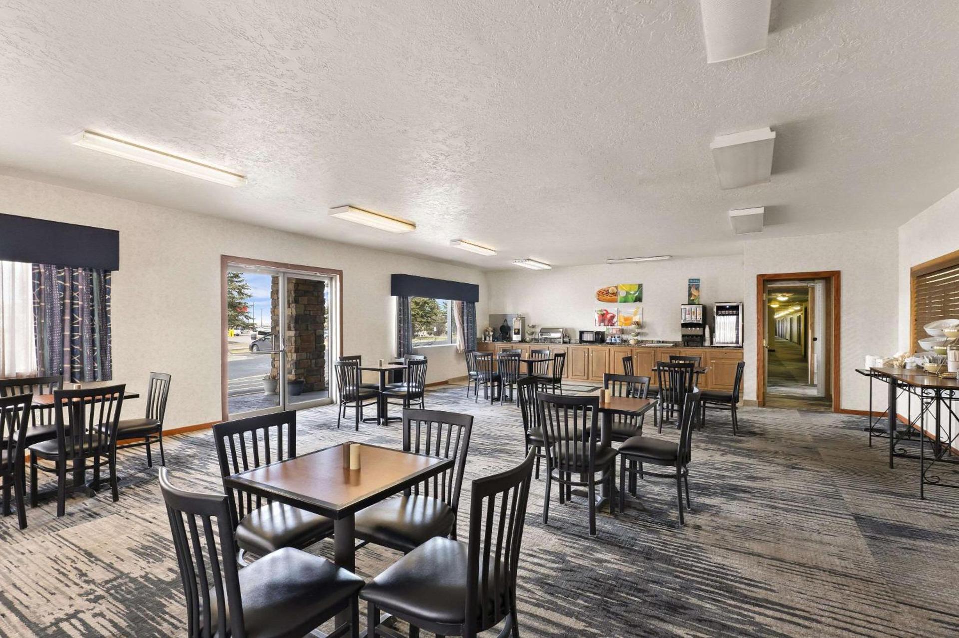 Quality Inn Cheyenne I-25 South photo 34