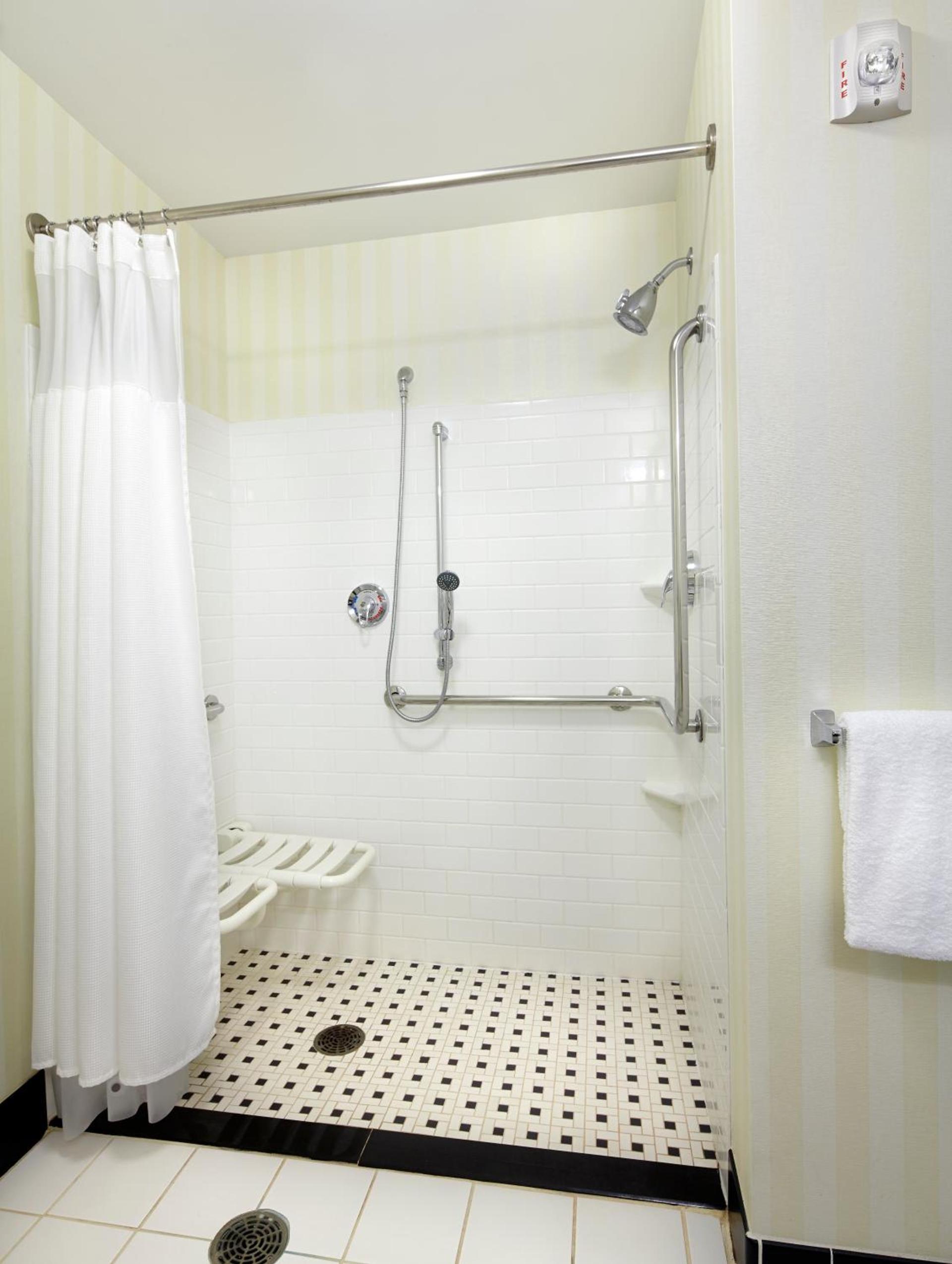 Fairfield Inn & Suites Pittsburgh Neville Island photo 3