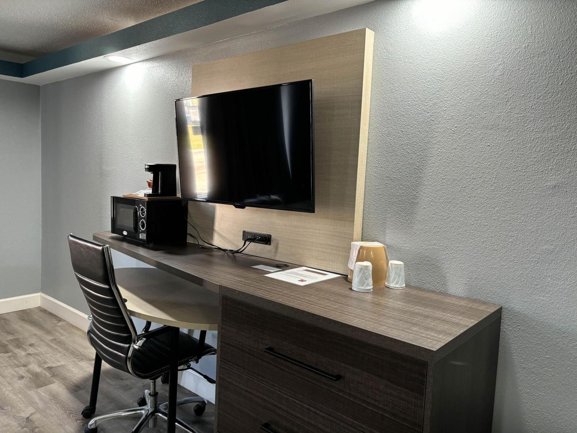 Studio 6 Suites Memphis, TN East Memphis photo 11