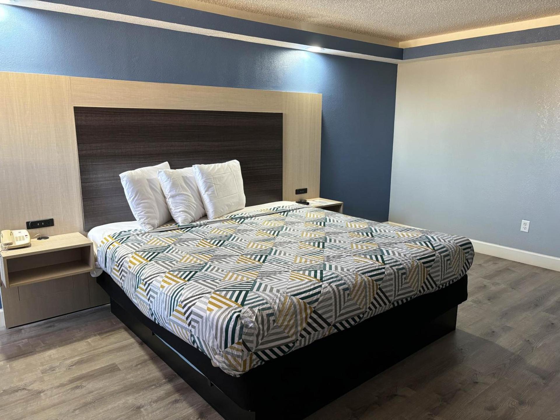 Studio 6 Suites Memphis, TN East Memphis photo 19