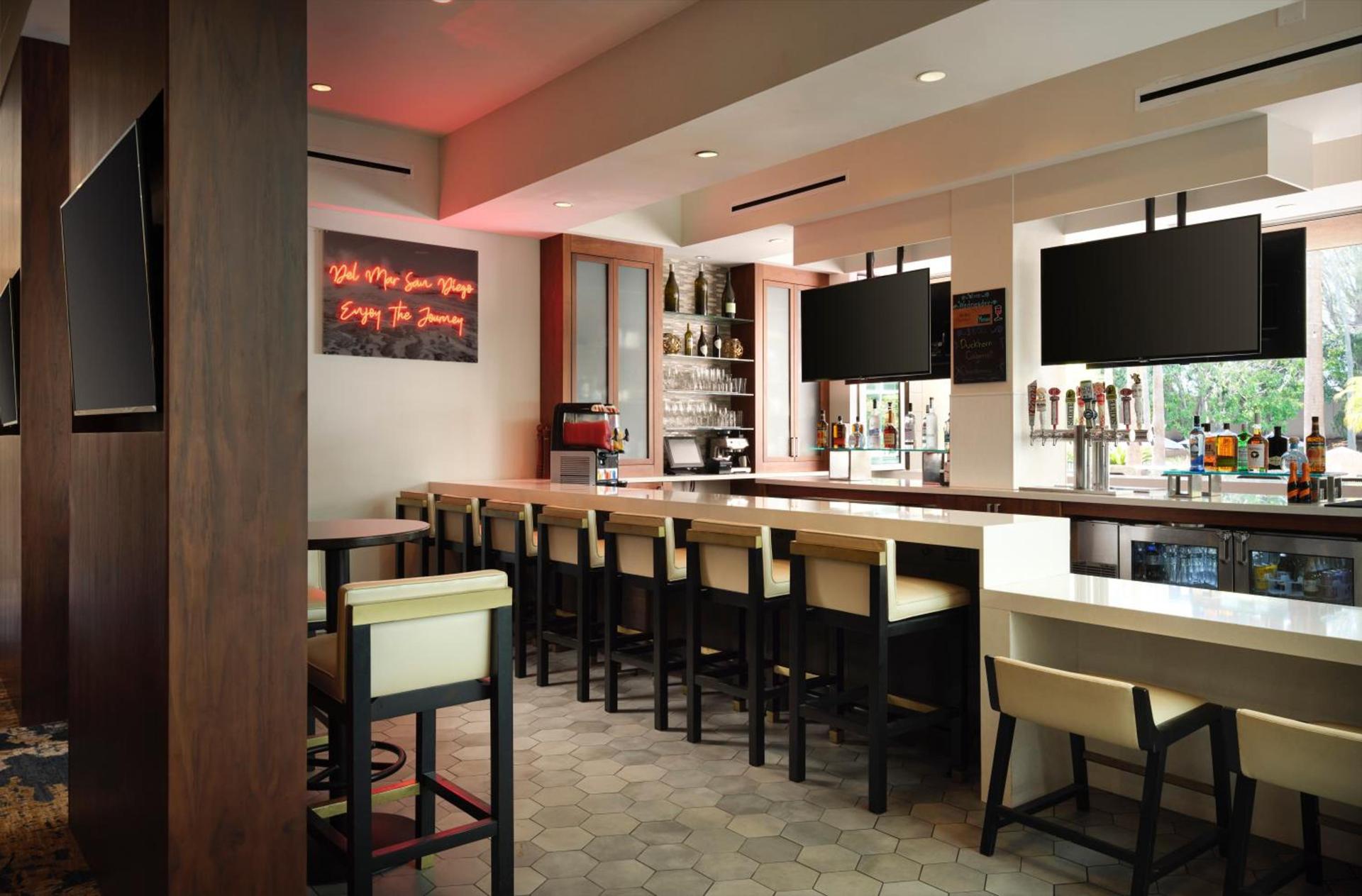 DoubleTree by Hilton San Diego Del Mar photo 56