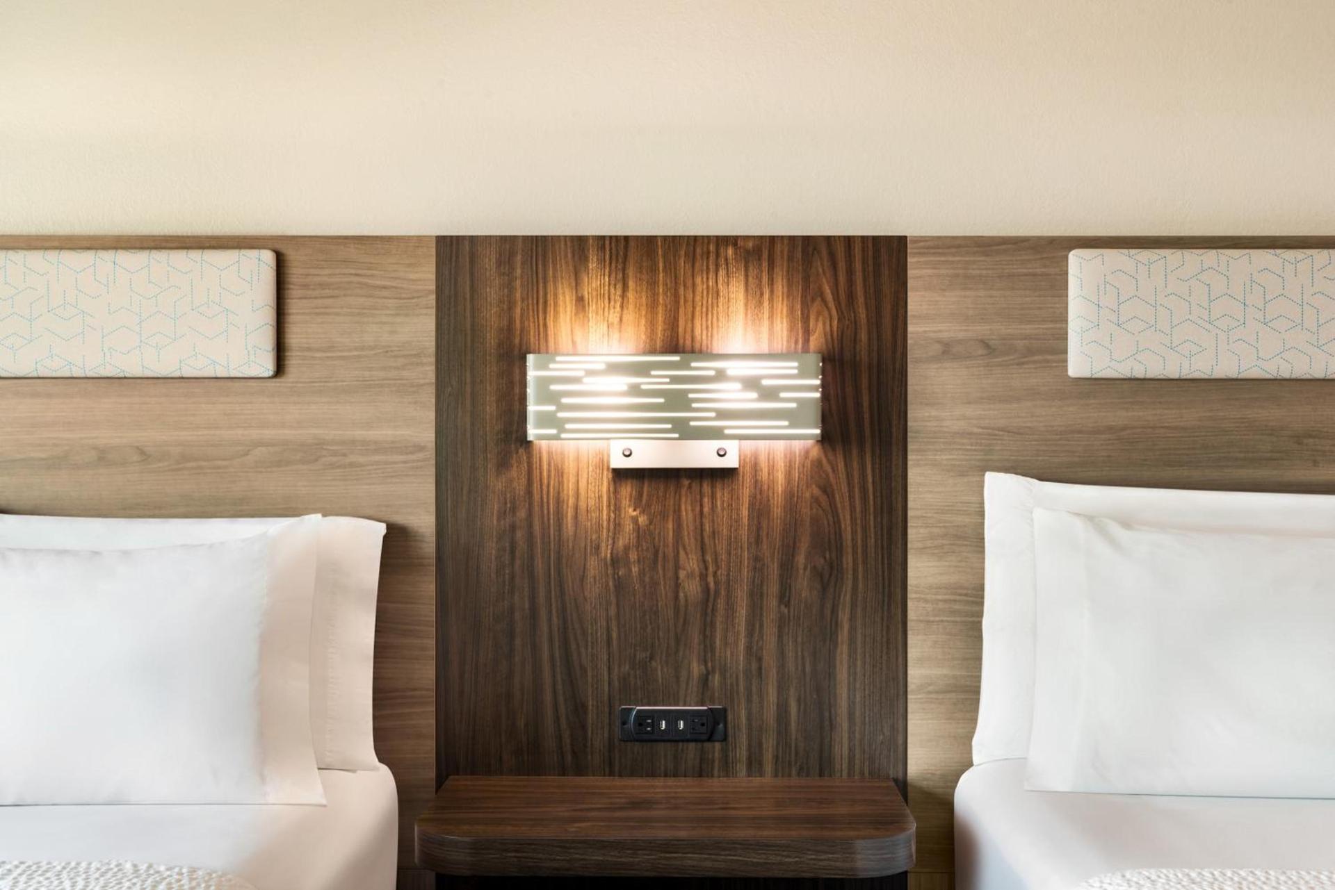 Holiday Inn Express & Suites Mobile West I-10 by IHG photo 3