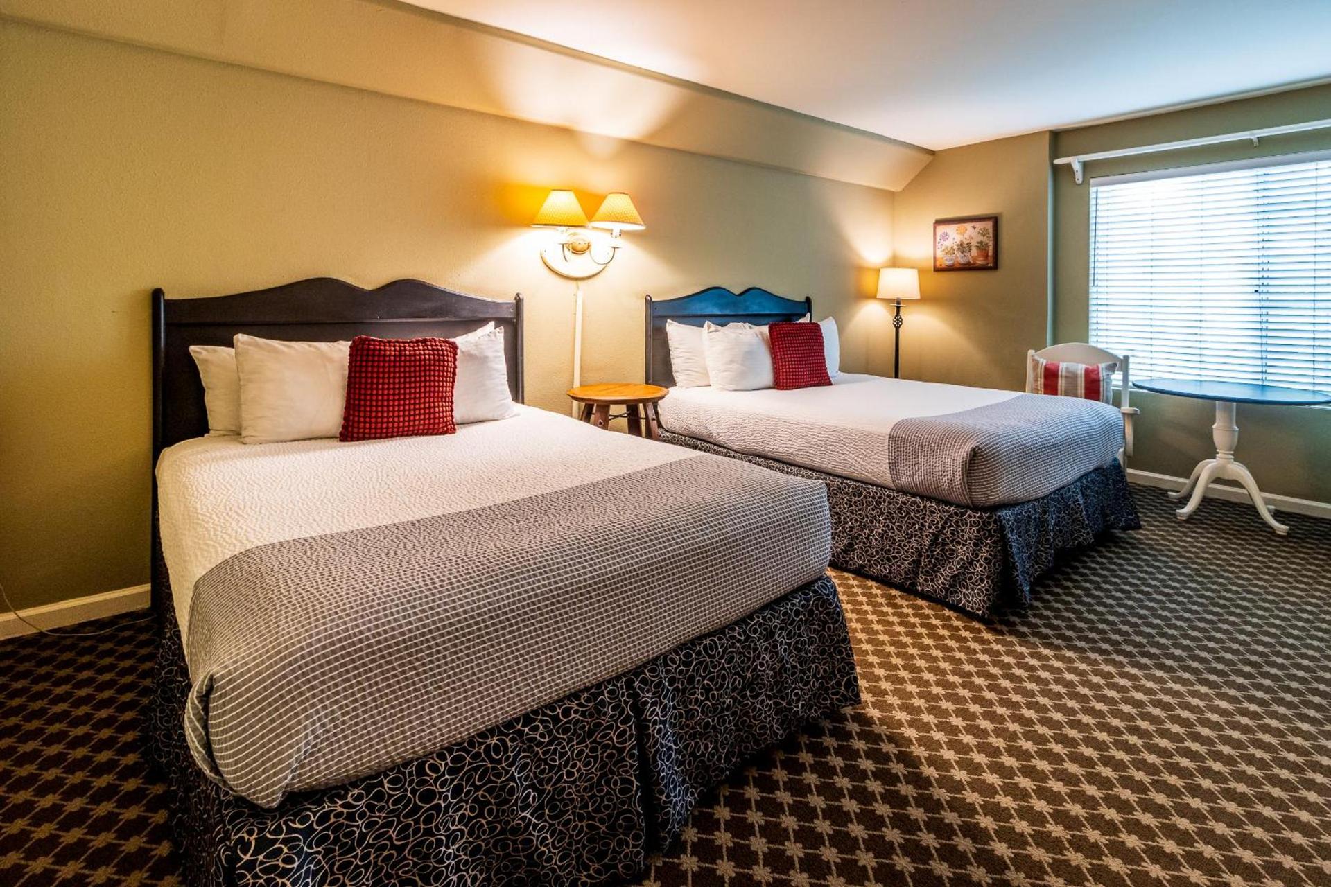 Cambria Pines Lodge photo 41