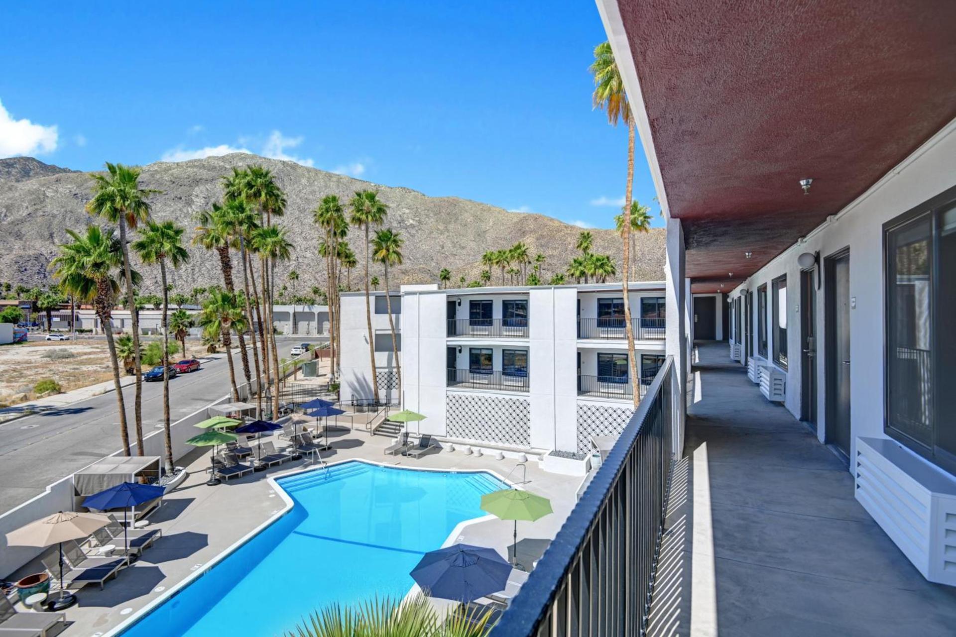 The Dunes Hotel (Palm Springs) photo 30
