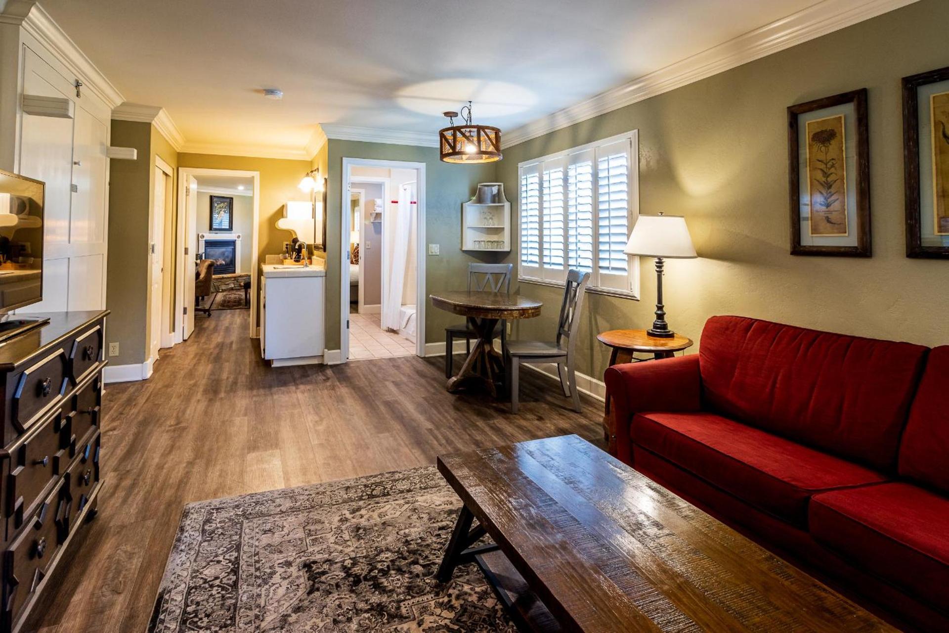 Cambria Pines Lodge photo 46