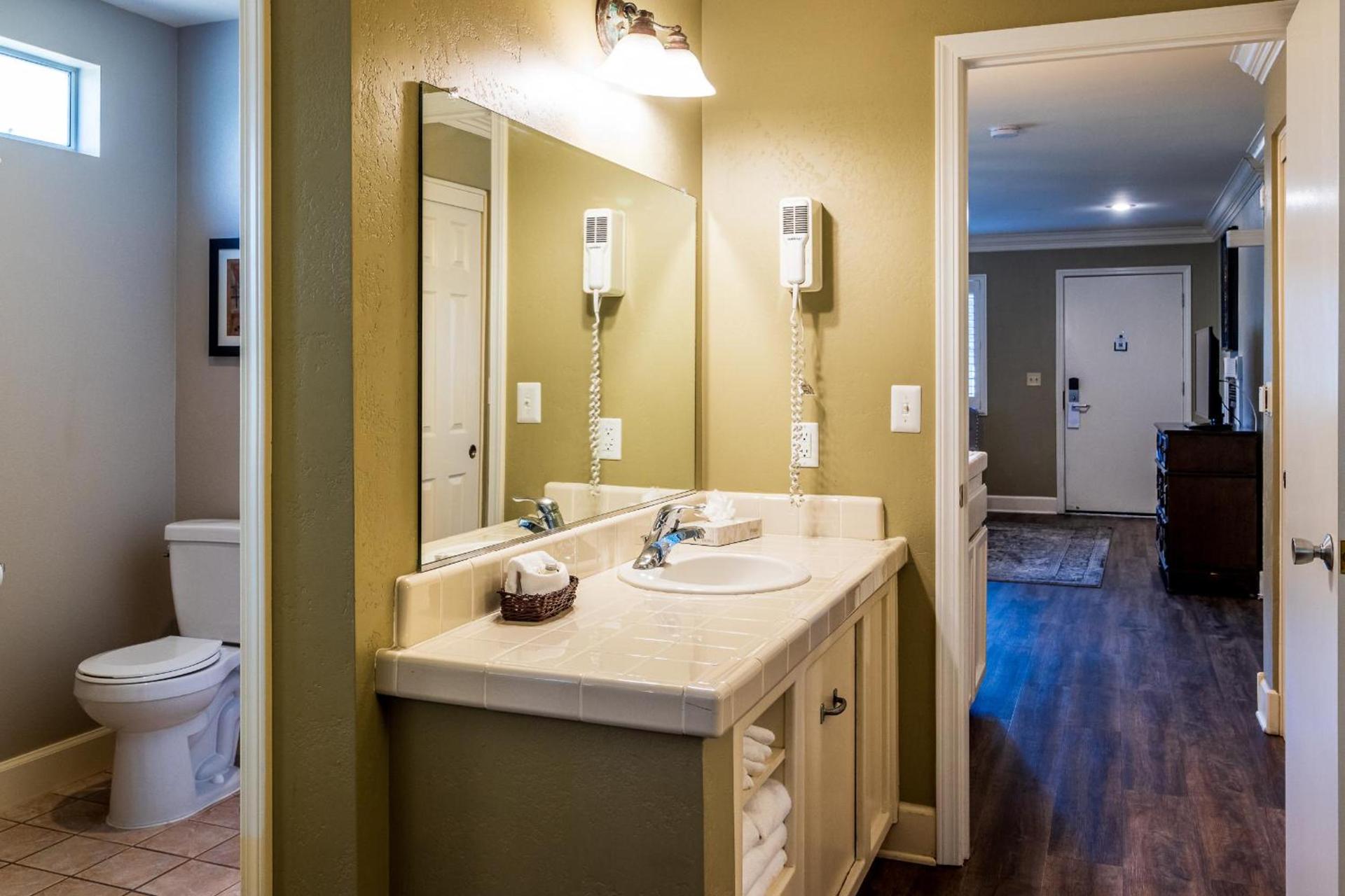 Cambria Pines Lodge photo 53