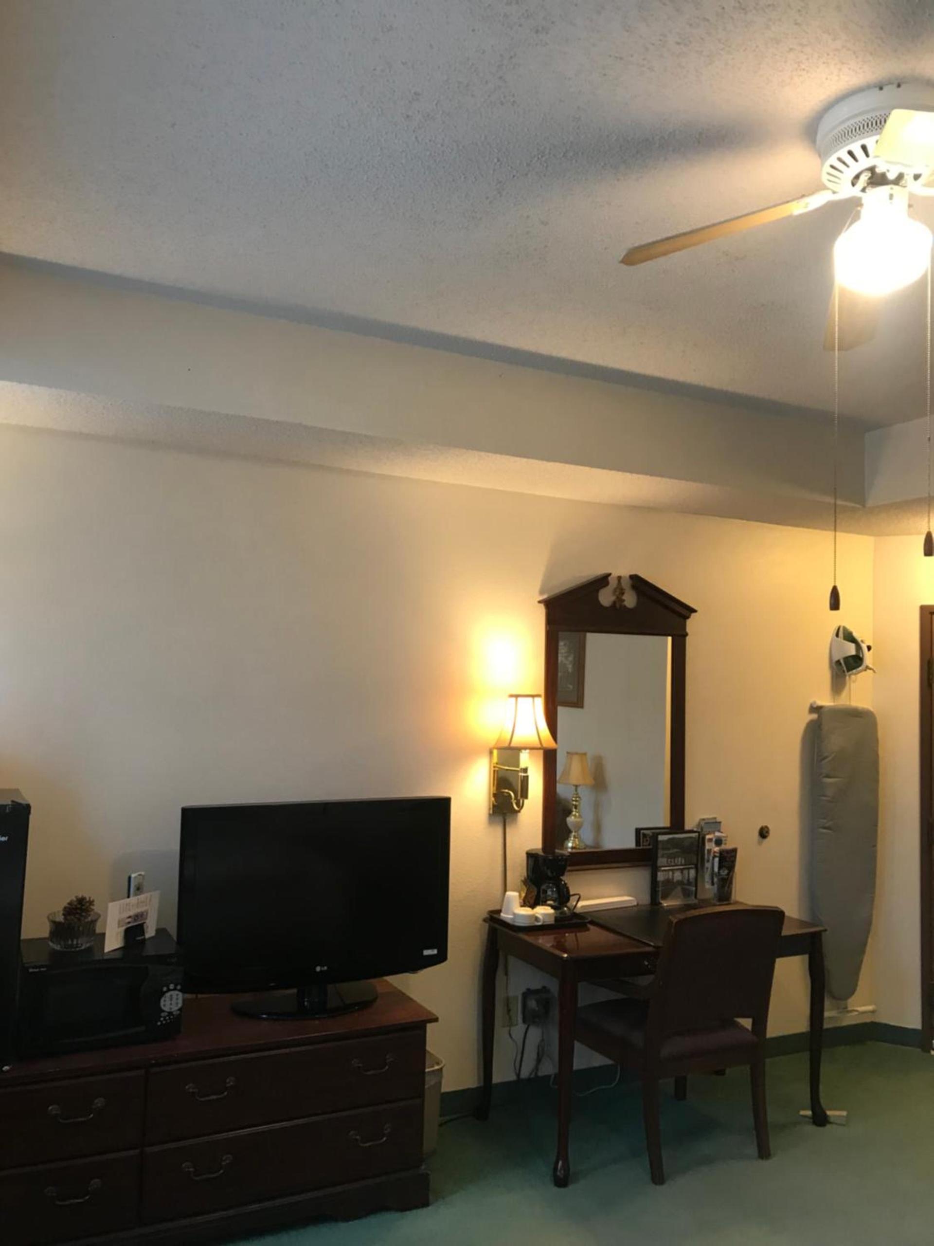 Country Lodge Inn photo 22